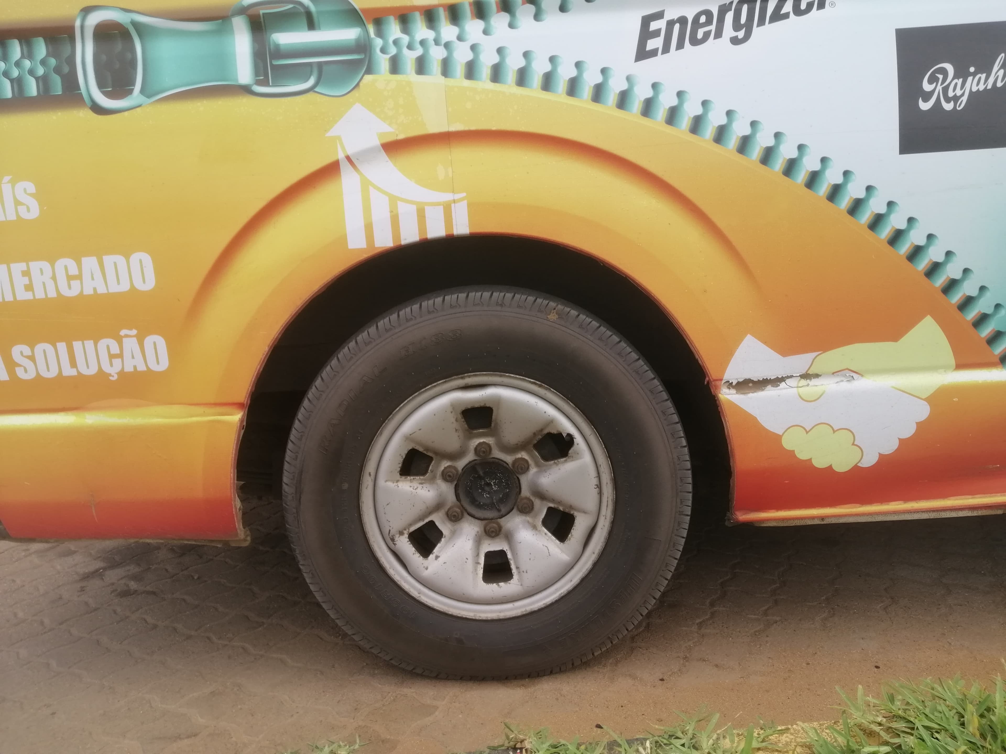 TOYOTA REGIUS 2.60M — imagen 13