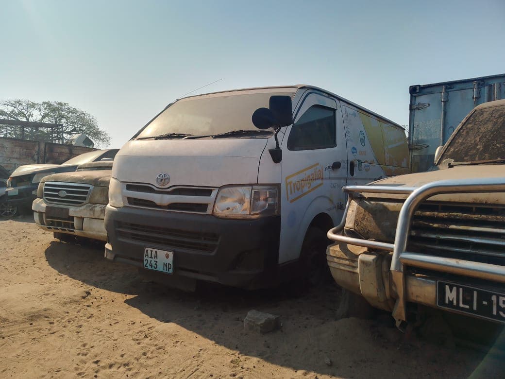 TOYOTA HIACE — imagem 5