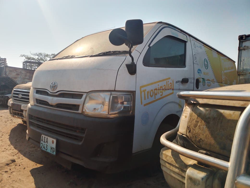 TOYOTA HIACE — imagem 3