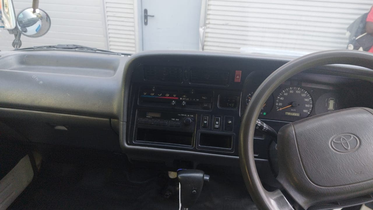 TOYOTA HIACE HIACE  5L  — imagem 2