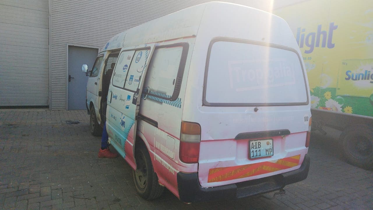 TOYOTA HIACE HIACE  5L  — imagem 3