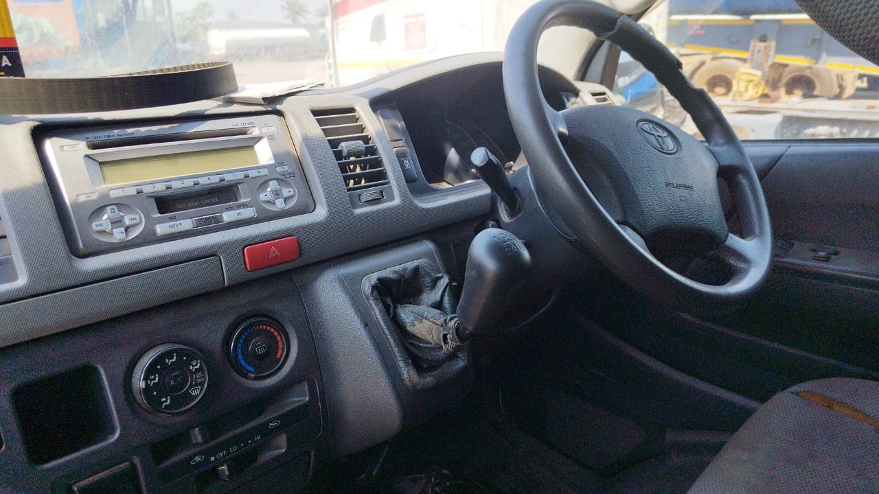 TOYOTA HIACE HIACE 5L  — imagen 10