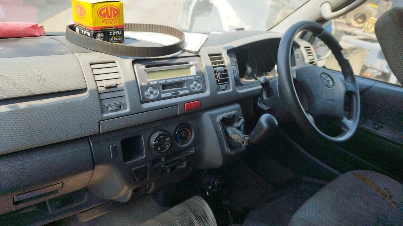 TOYOTA HIACE HIACE 5L  — imagen 8