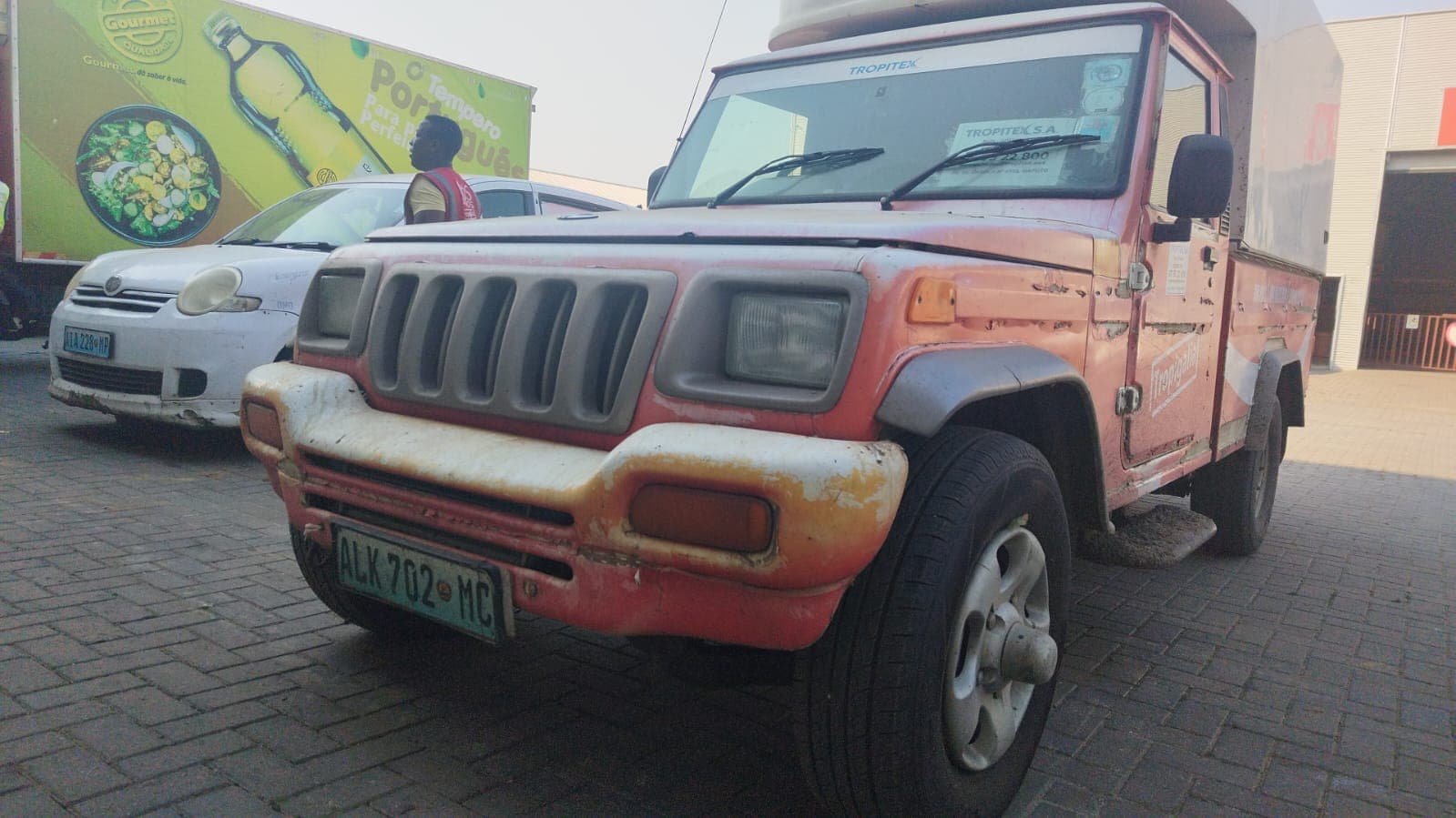 MAHINDRA BOLERO — imagem 1