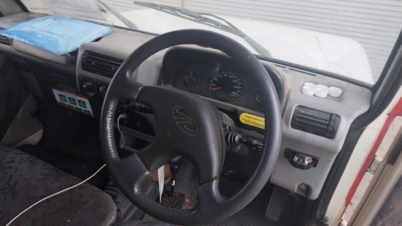 MAHINDRA BOLERO — imagem 7