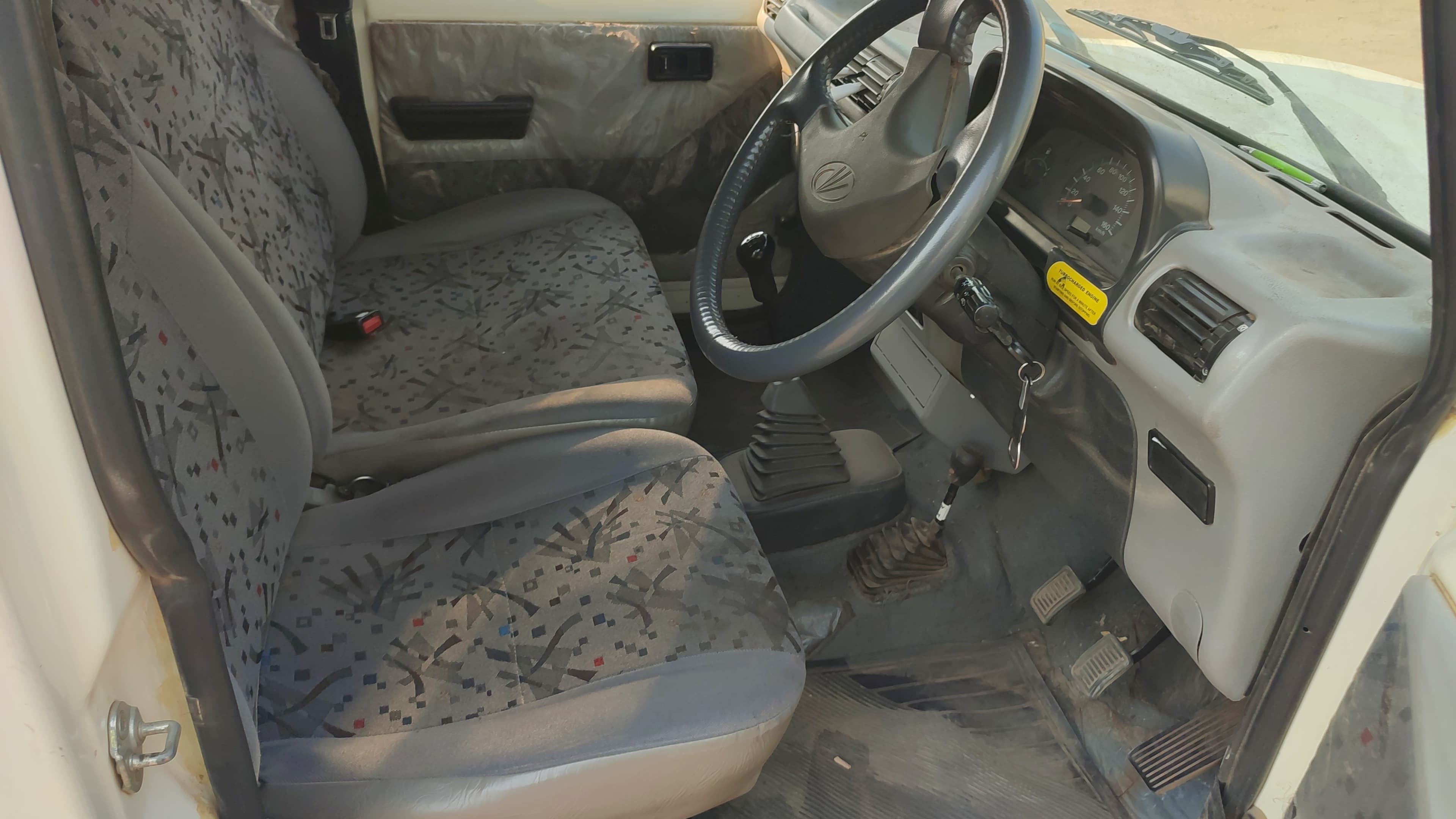 MAHINDRA BOLERO — imagem 7
