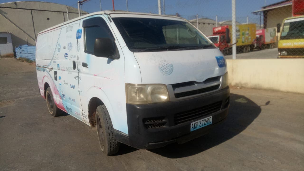 TOYOTA HIACE — imagem 4