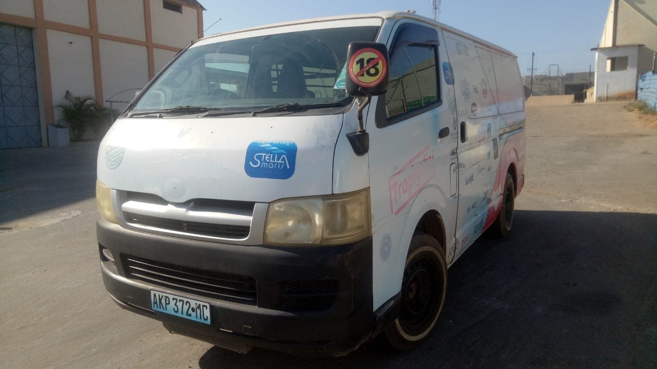 TOYOTA HIACE — imagem 1