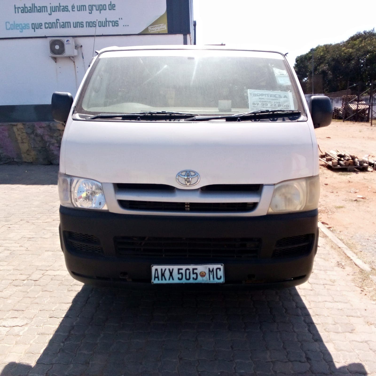 TOYOTA HIACE — imagem 2