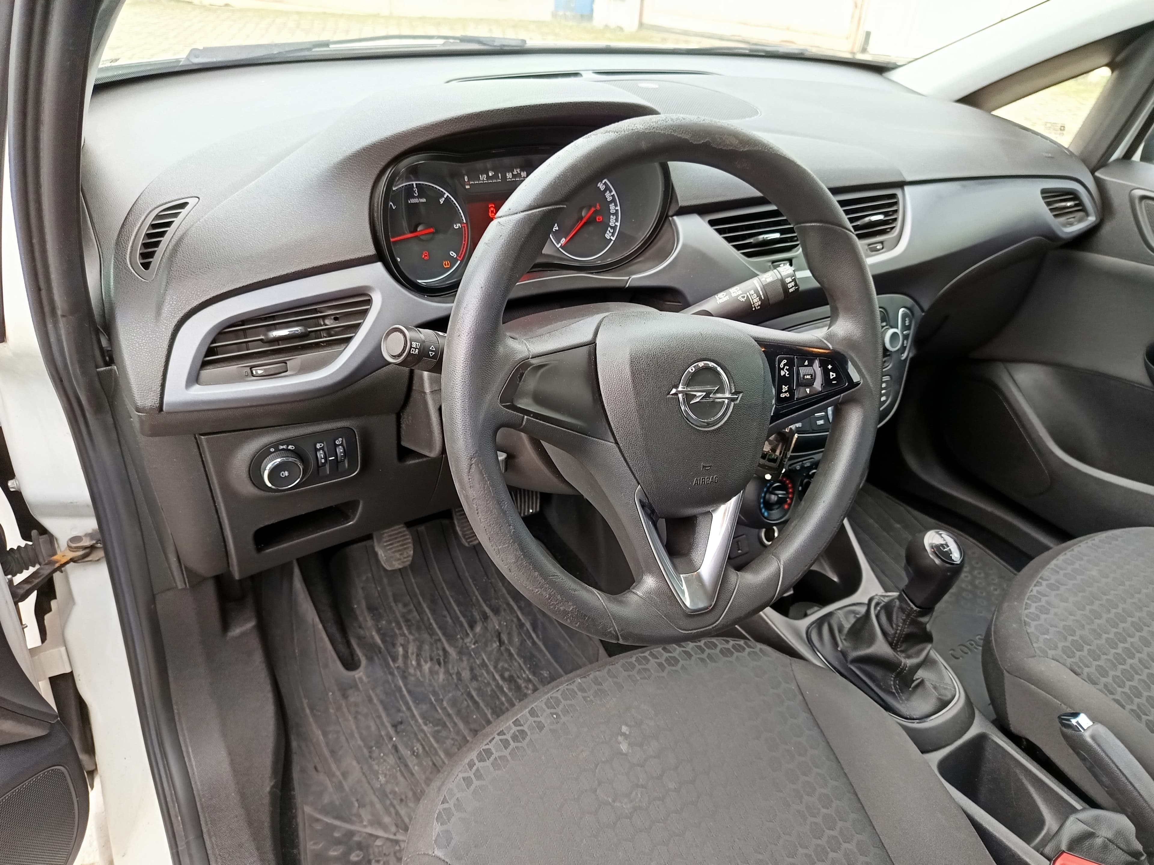 Opel Corsa · Ano 2017 — imagem 27