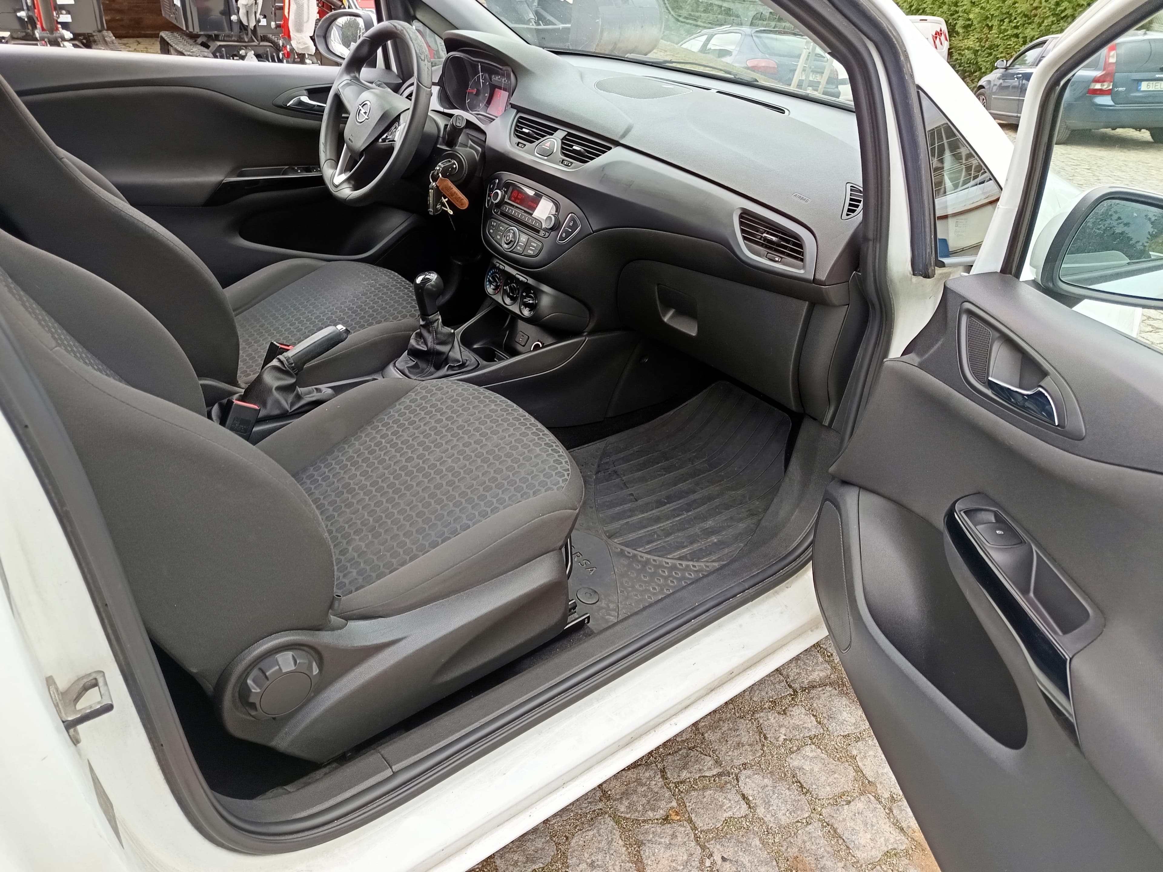 Opel Corsa · Ano 2017 — imagem 20