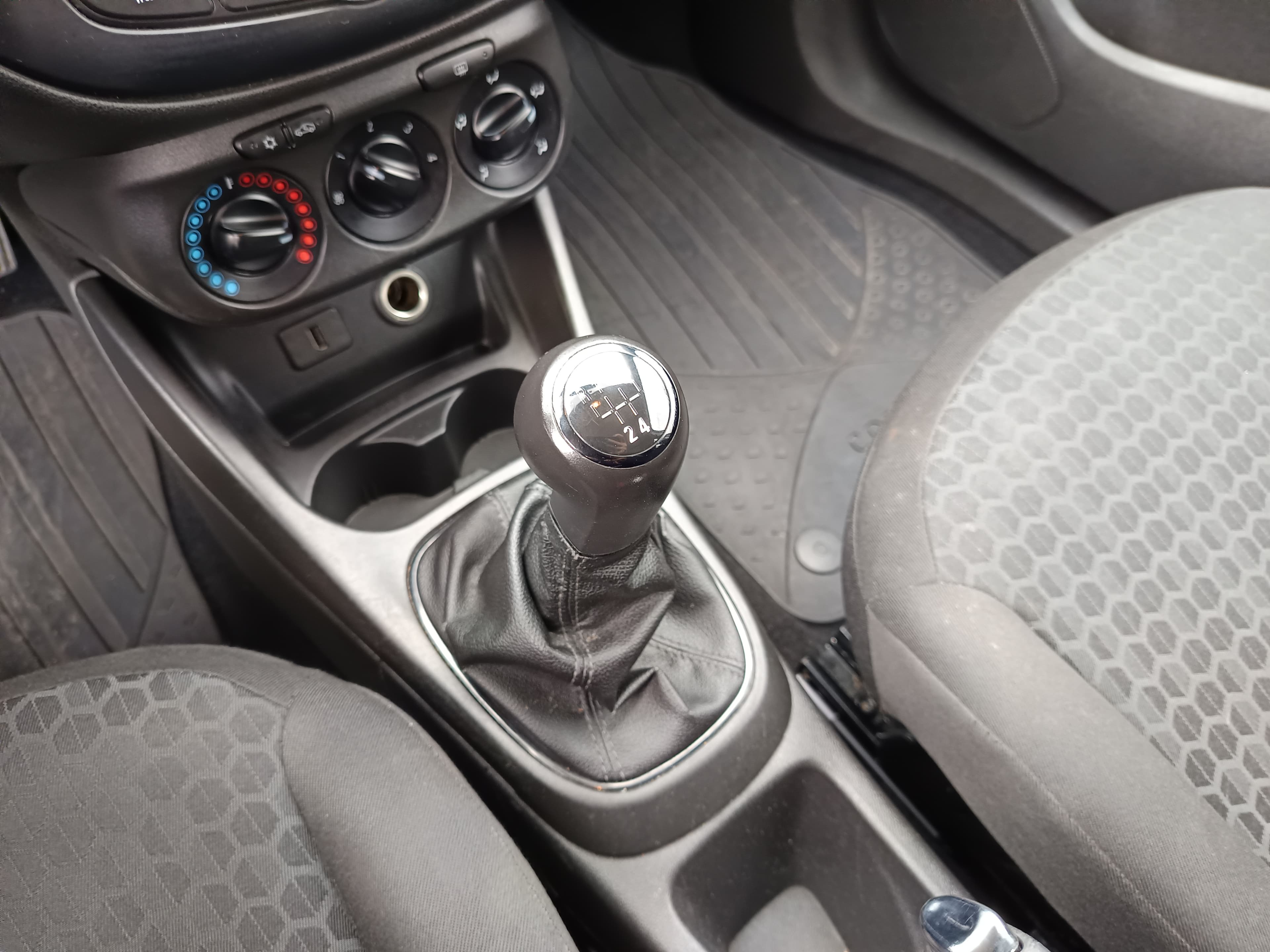 Opel Corsa · Ano 2017 — imagem 33