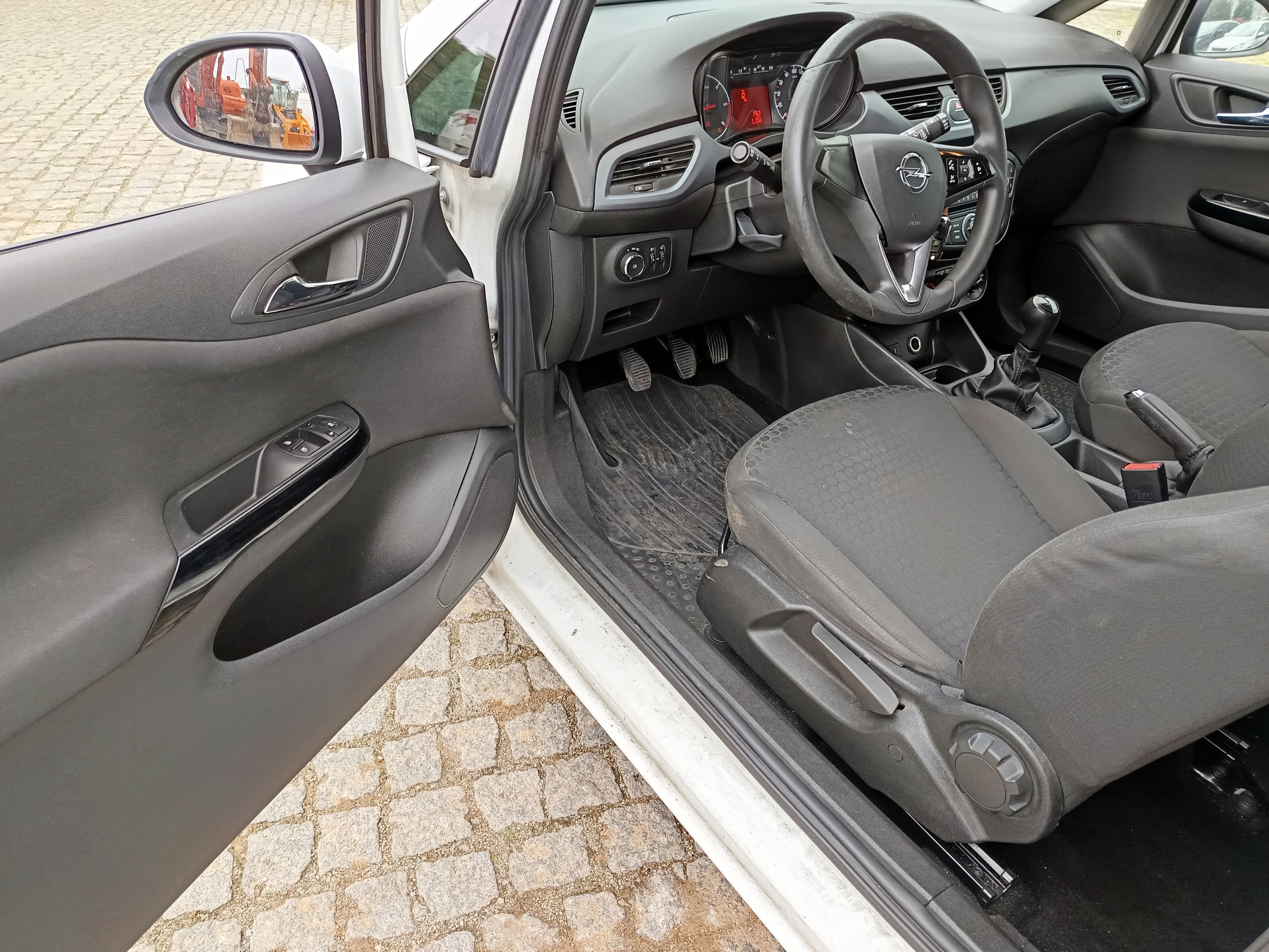 Opel Corsa · Ano 2017 — imagem 23