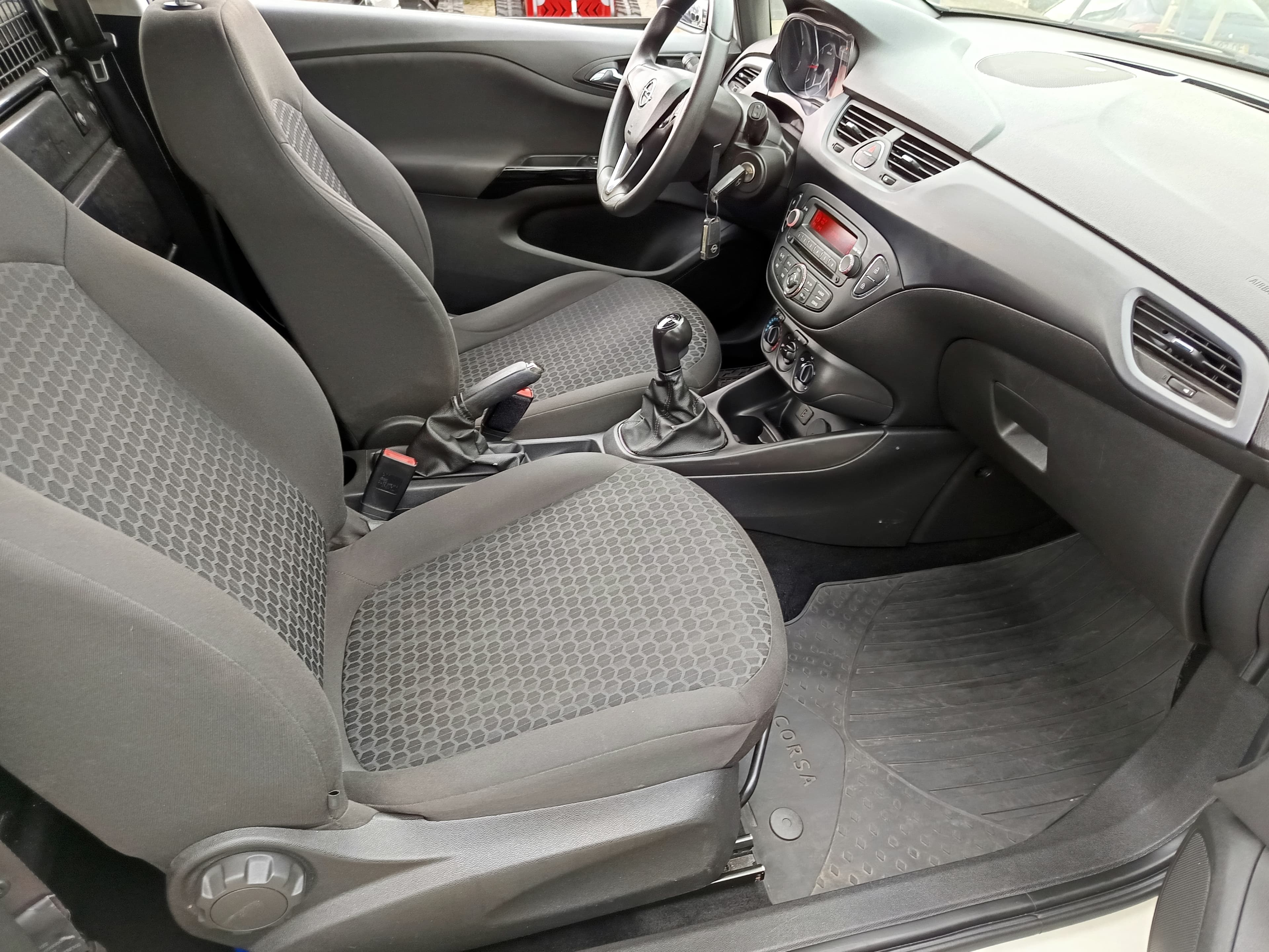 Opel Corsa · Año 2018 — imagen 21