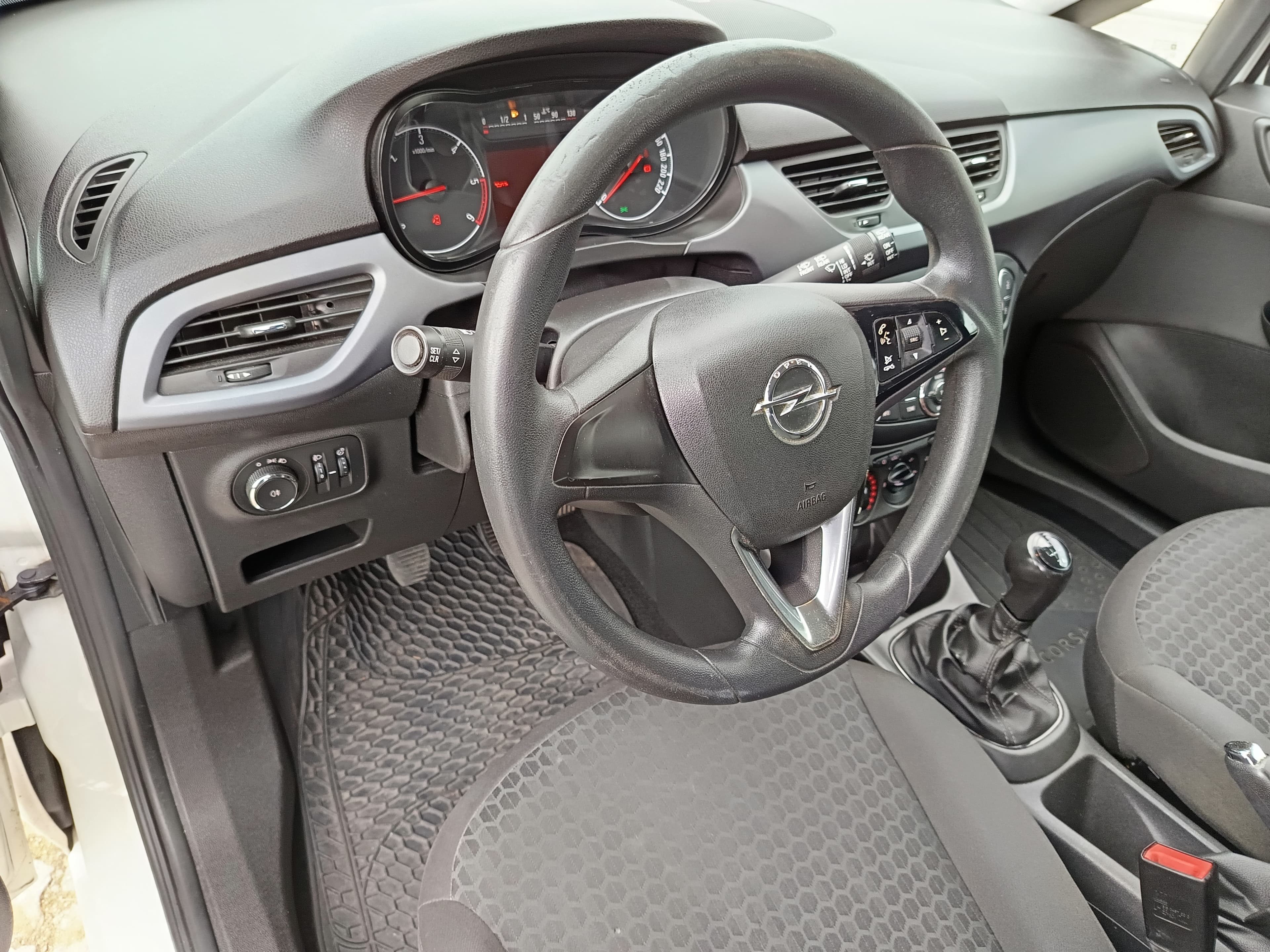 Opel Corsa · Año 2018 — imagen 27
