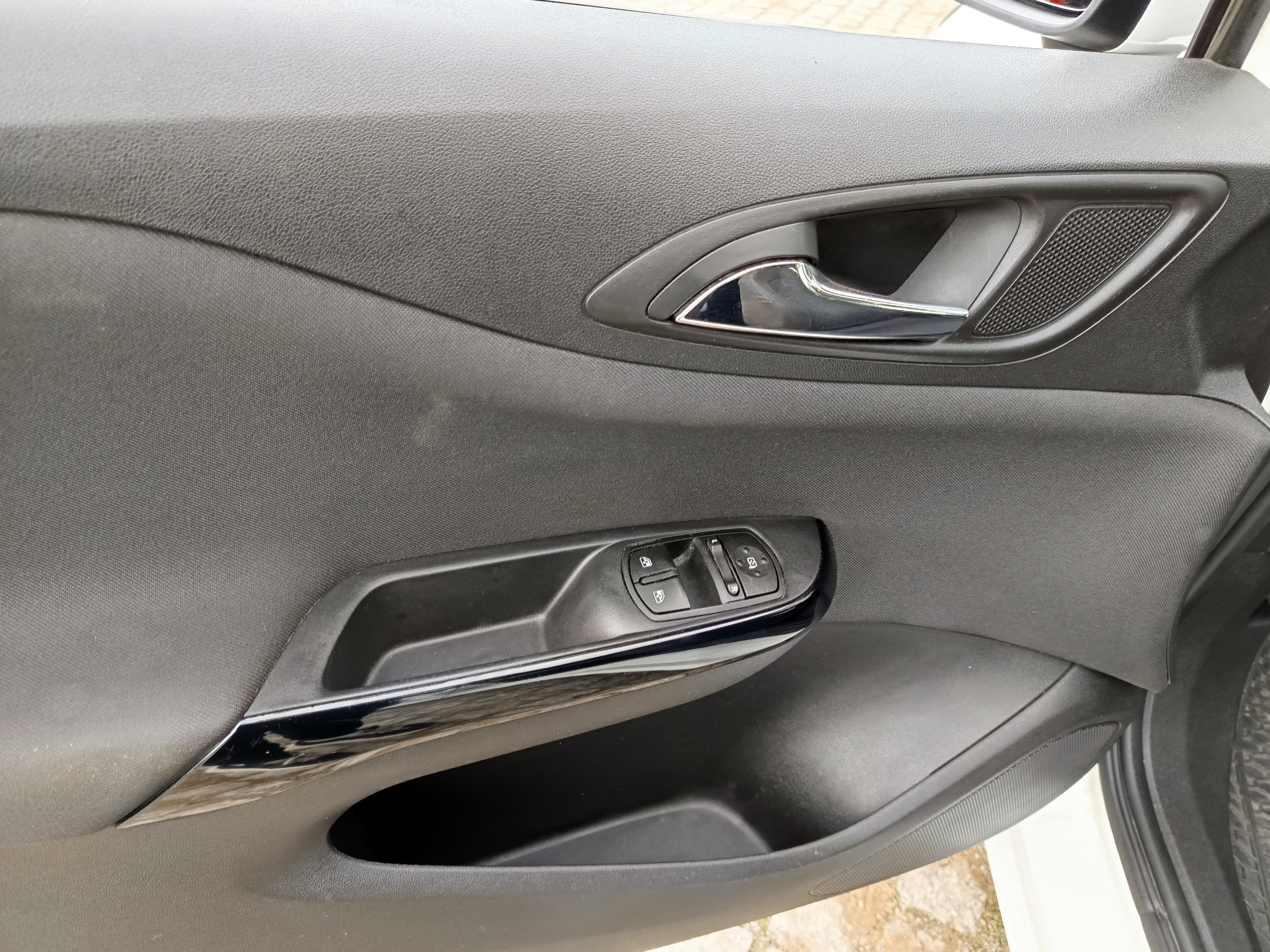 Opel Corsa · Año 2018 — imagen 24