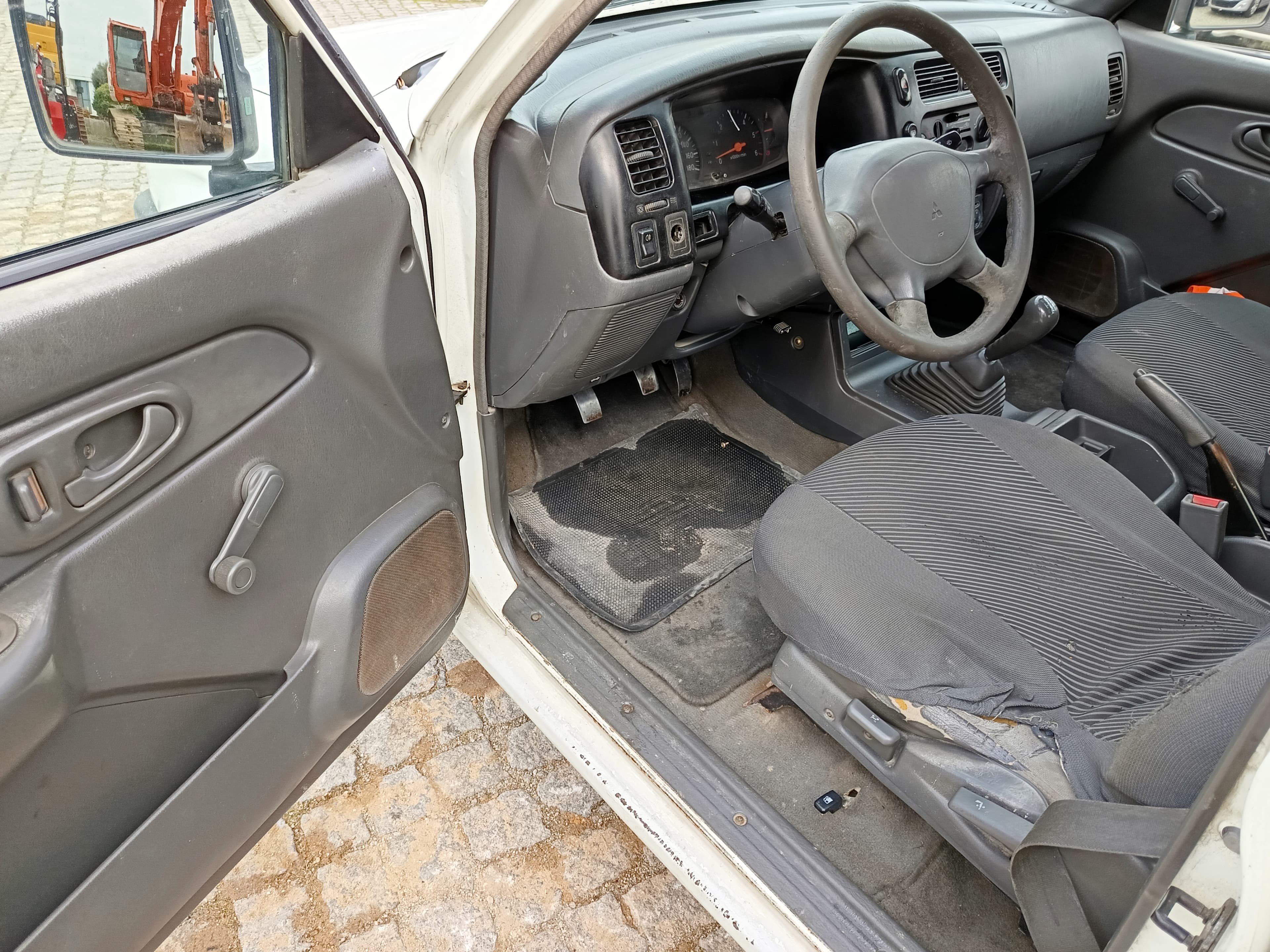 Mitsubishi L200 · Ano 2000 — imagen 31