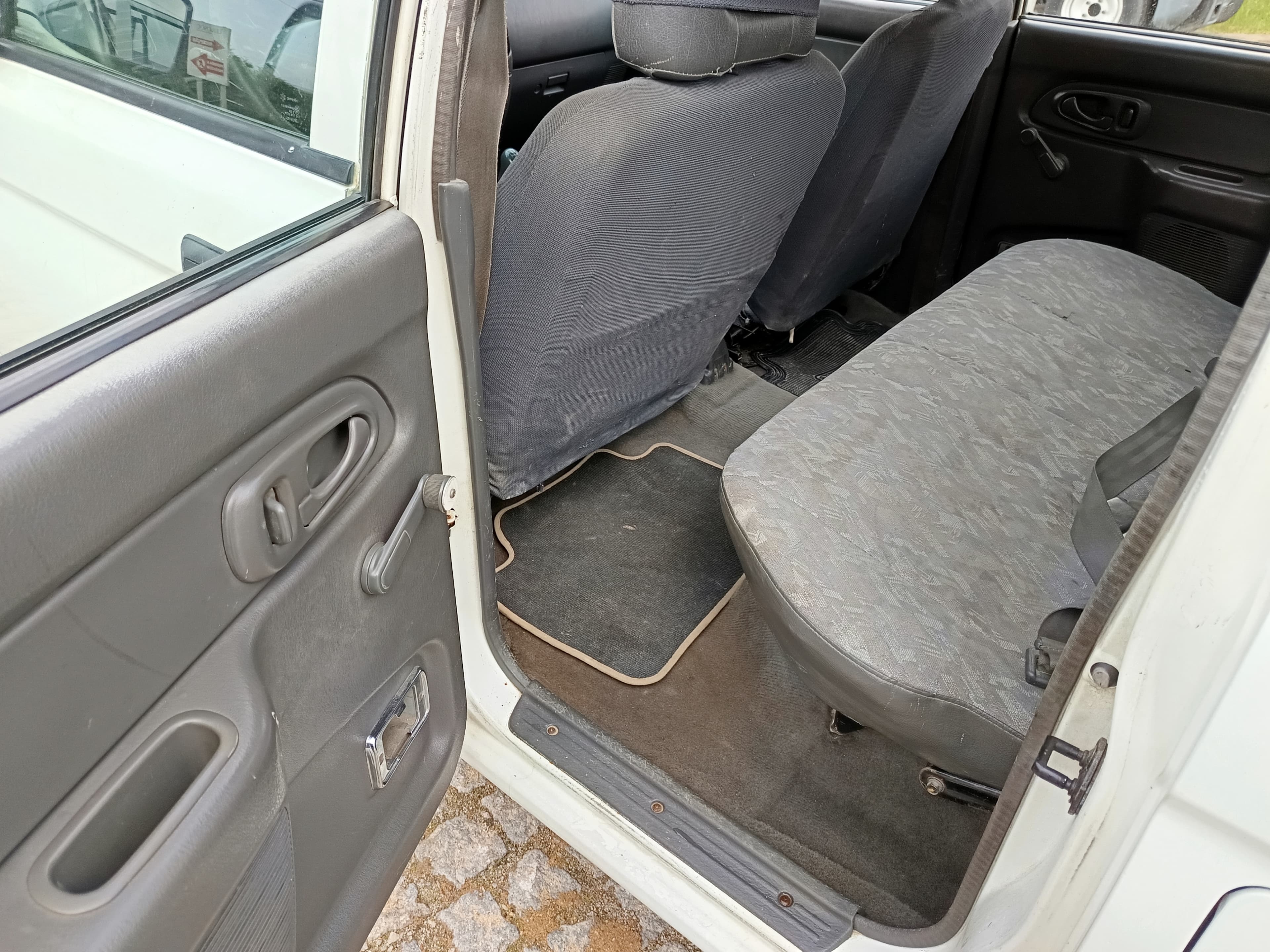Mitsubishi L200 · Ano 2000 — imagen 28
