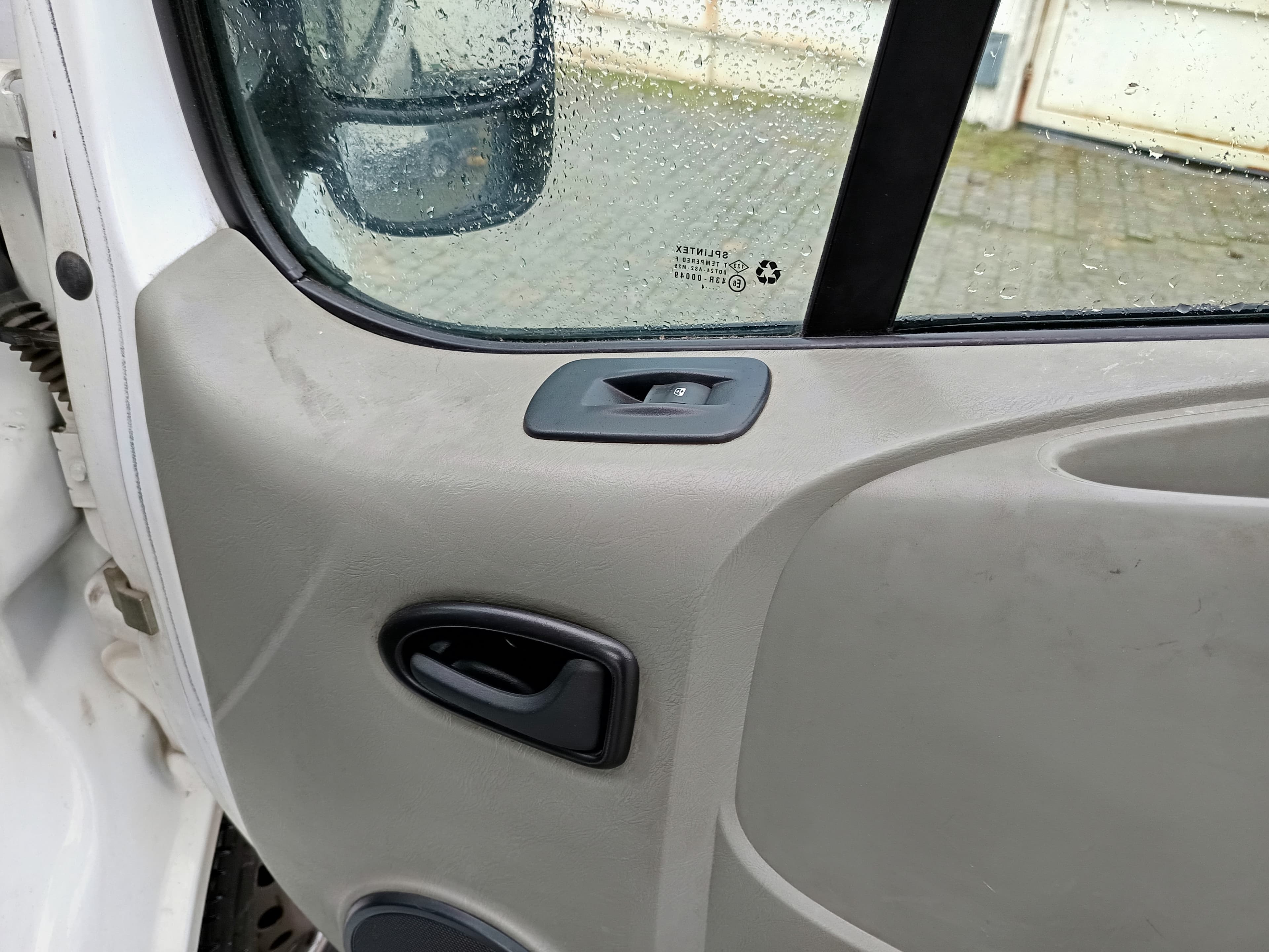 Opel Vívaro · Ano 2014 — imagen 17