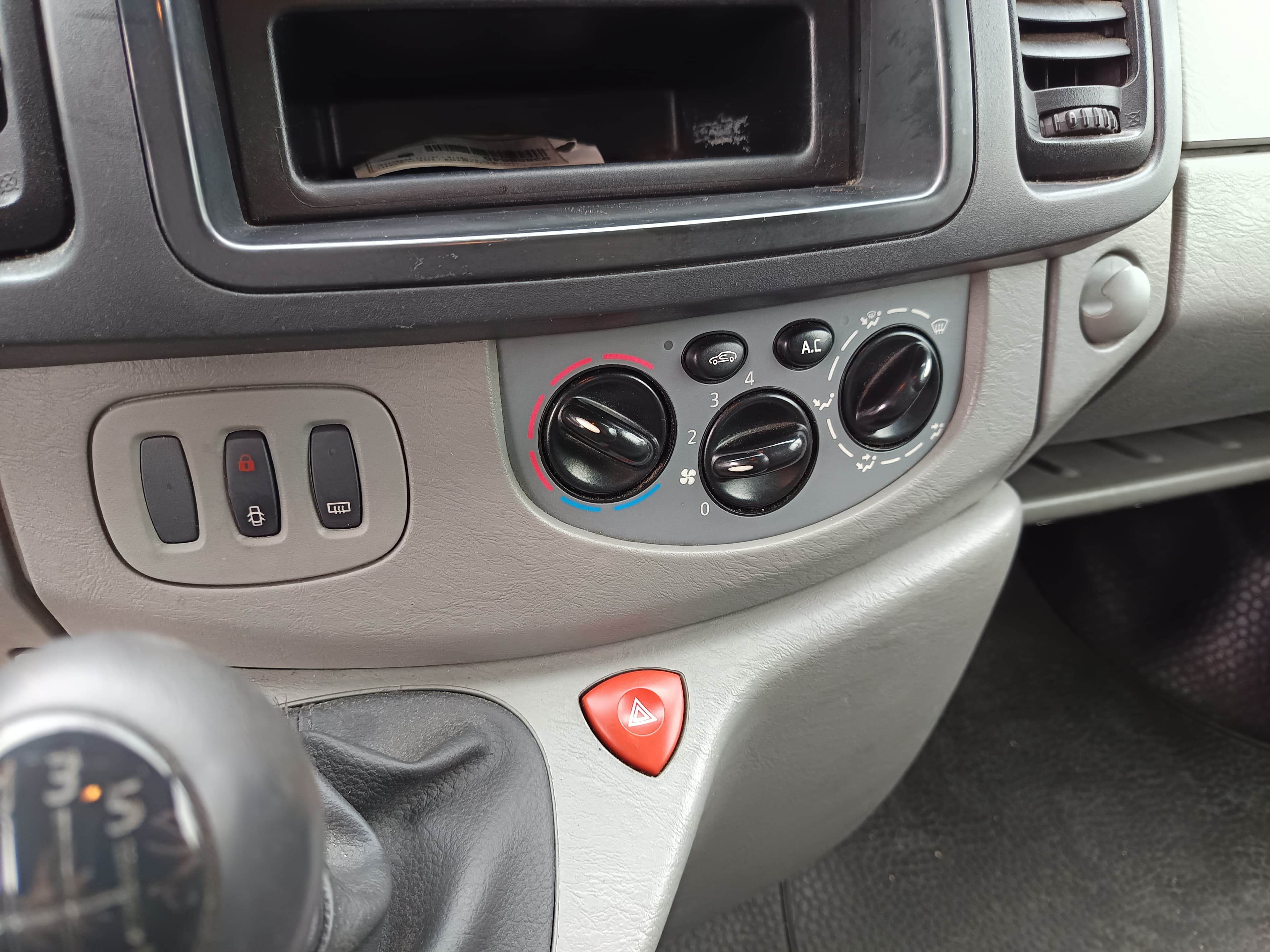 Opel Vívaro · Ano 2014 — imagen 28