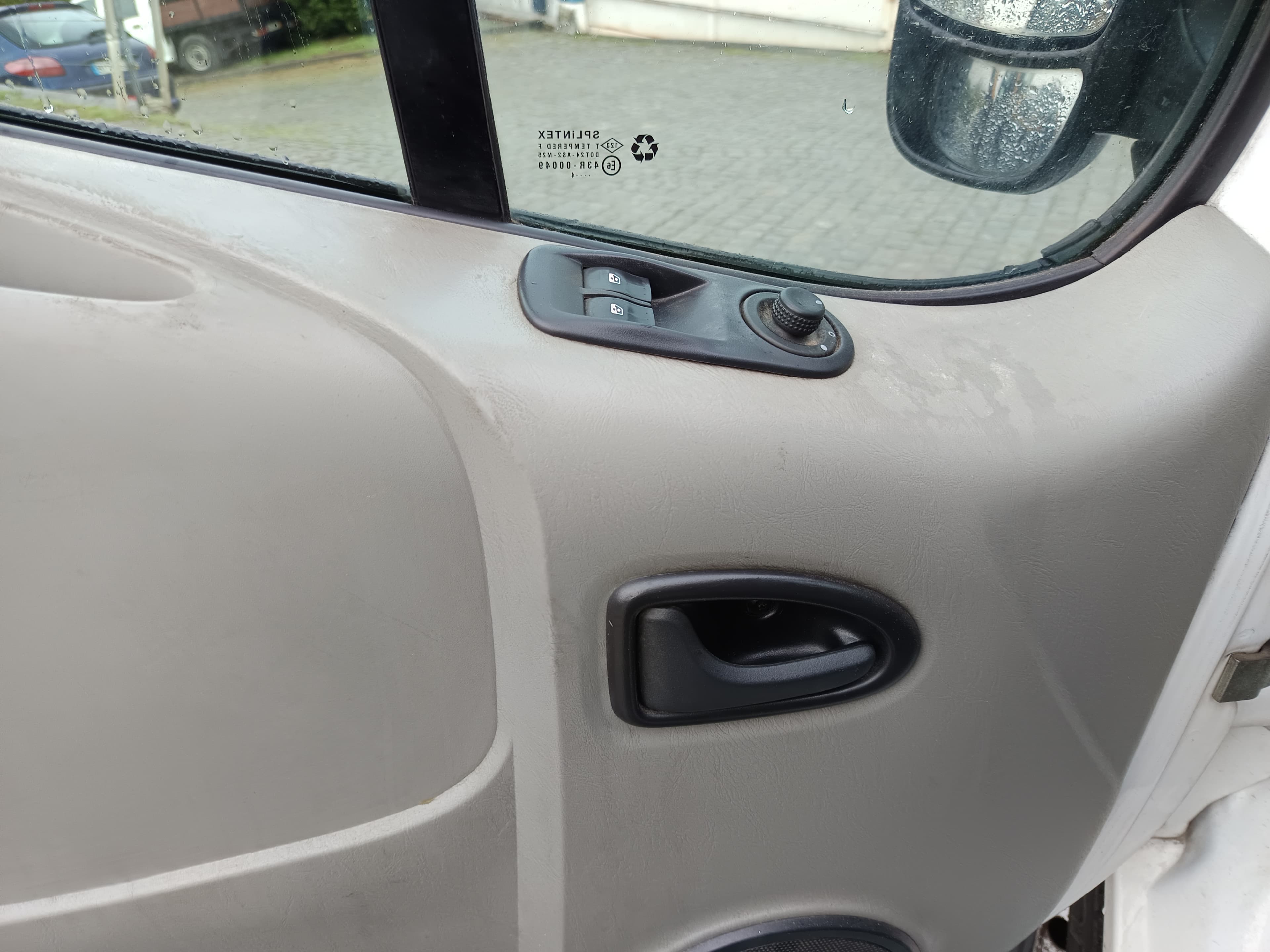 Opel Vívaro · Ano 2014 — imagen 23
