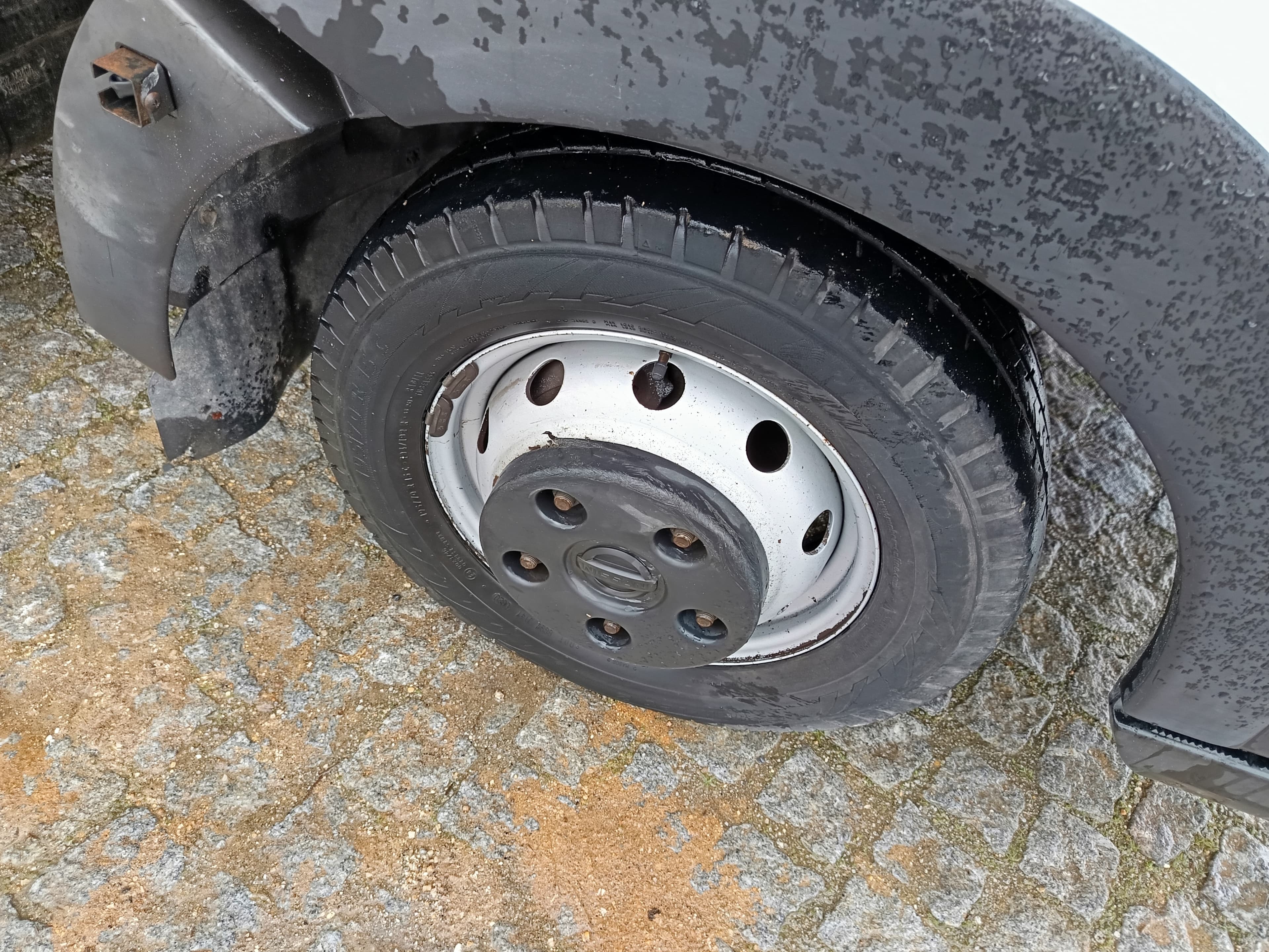 Nissan Cabstar 35.13 Com Grua · Ano 2010 — imagem 7