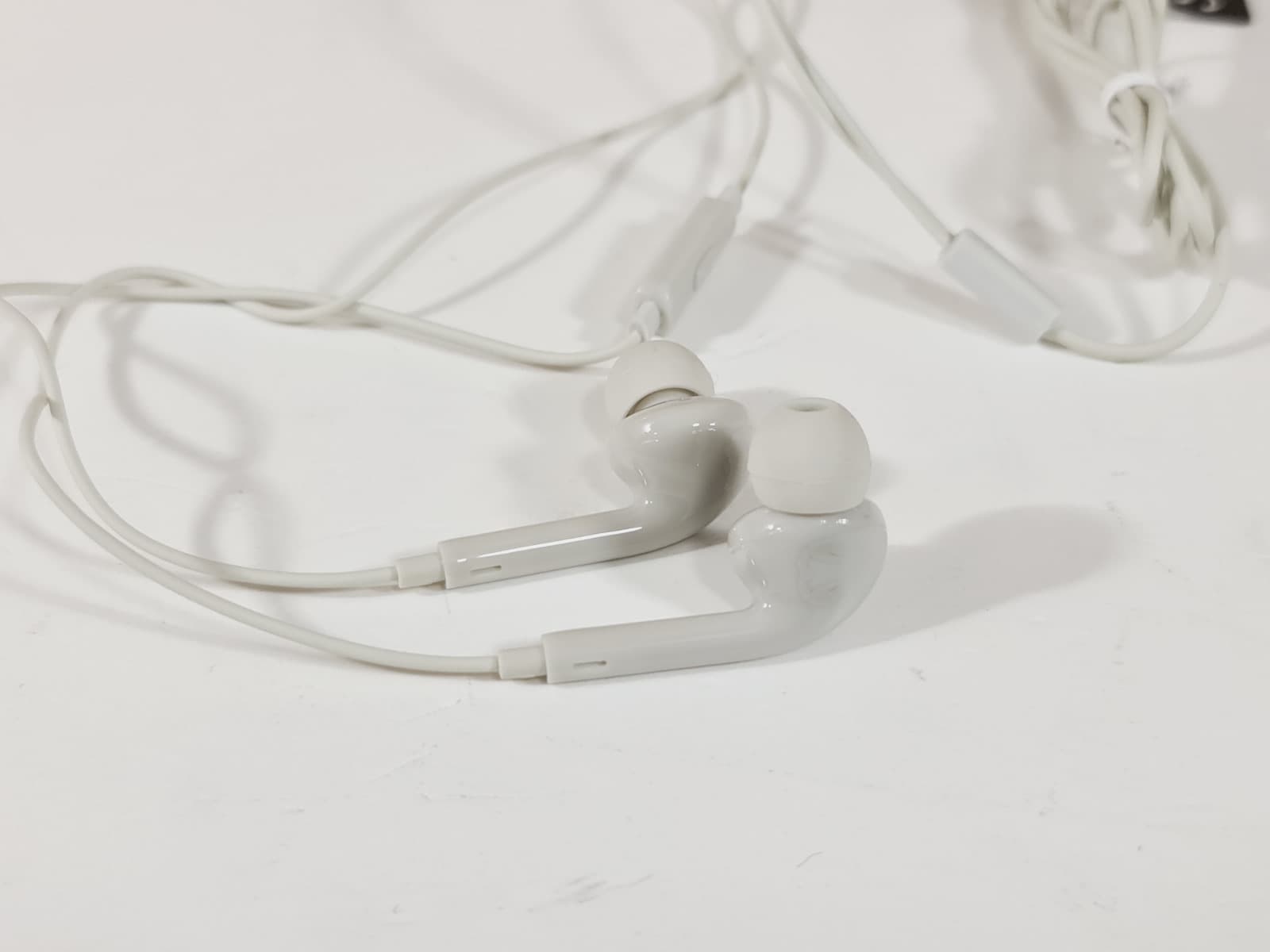 Conjunto Coluna Bluetooth e Fones Auriculares — imagem 6