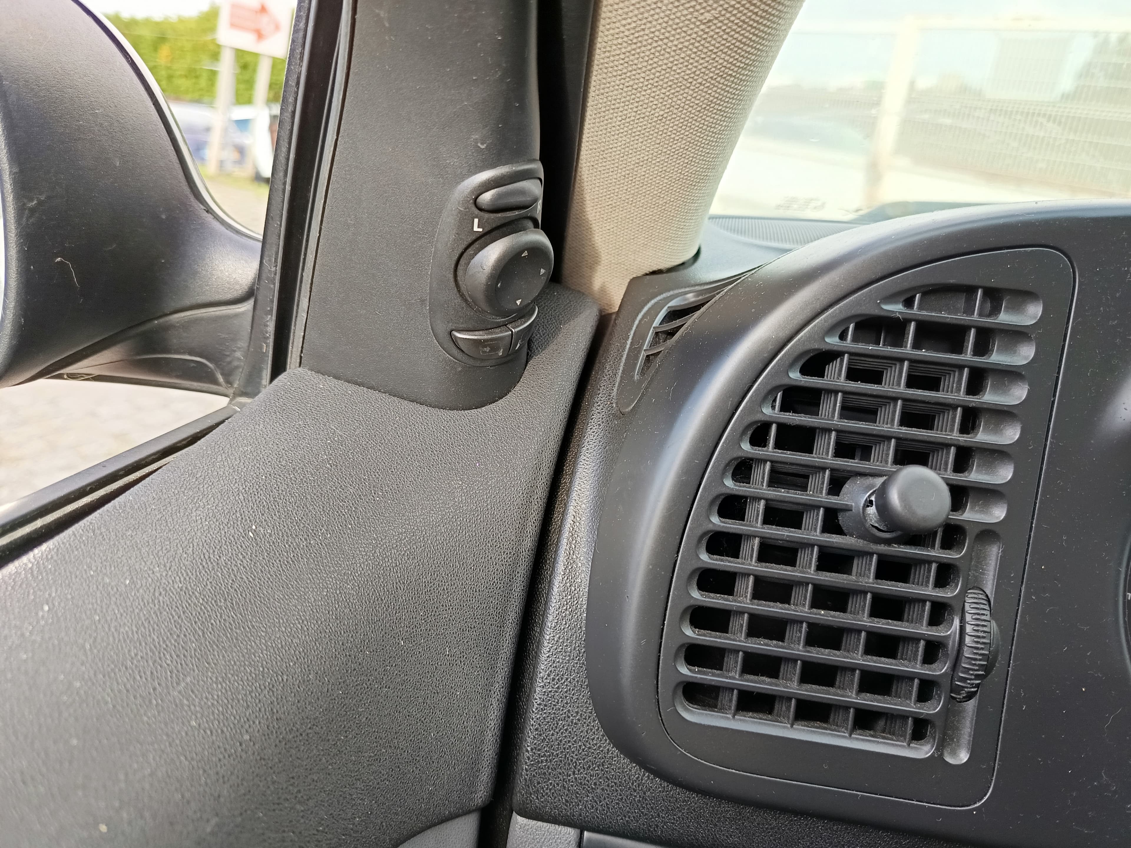 Saab 93 · Ano 2003 — image 48