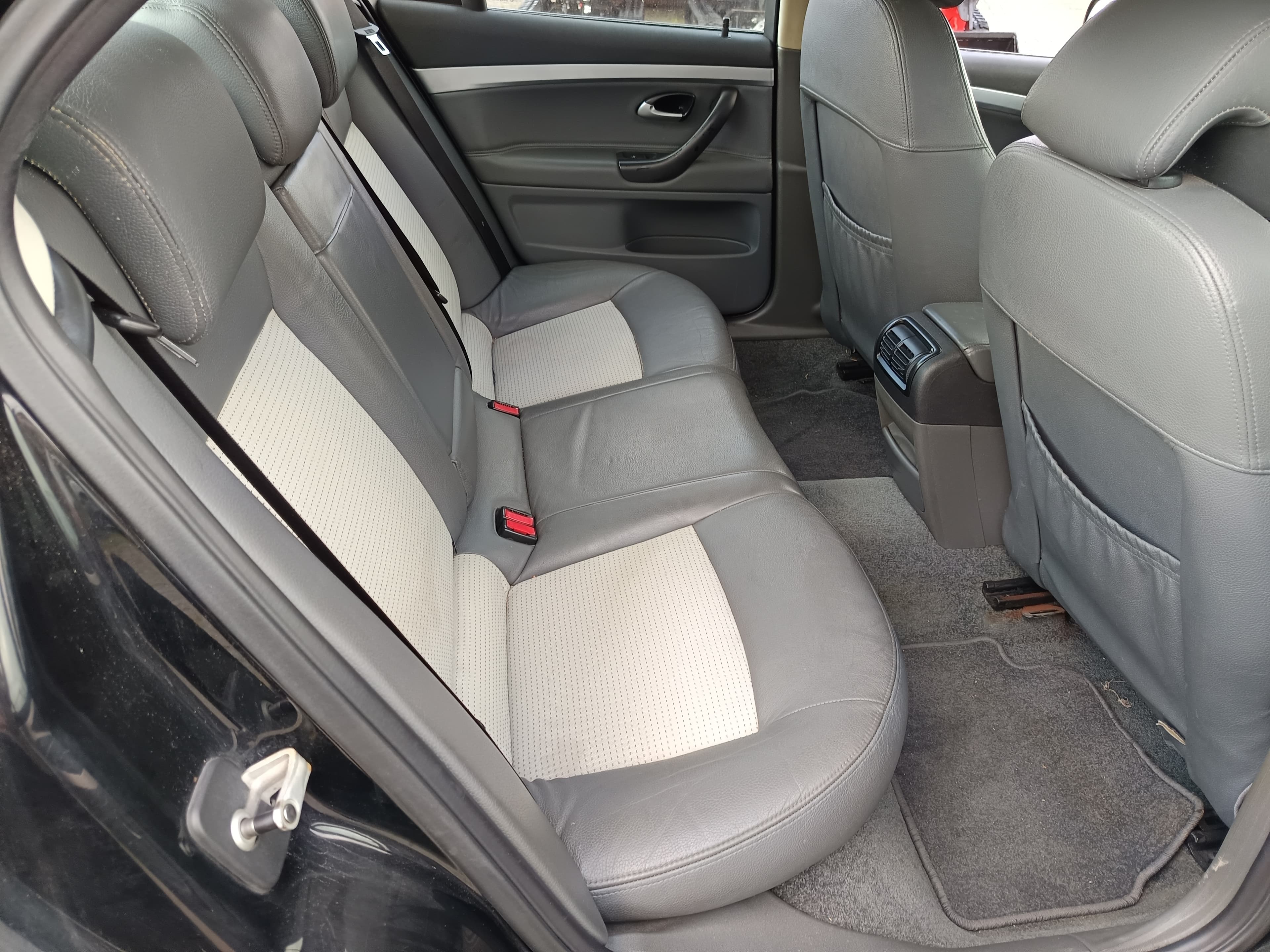 Saab 93 · Ano 2003 — image 24