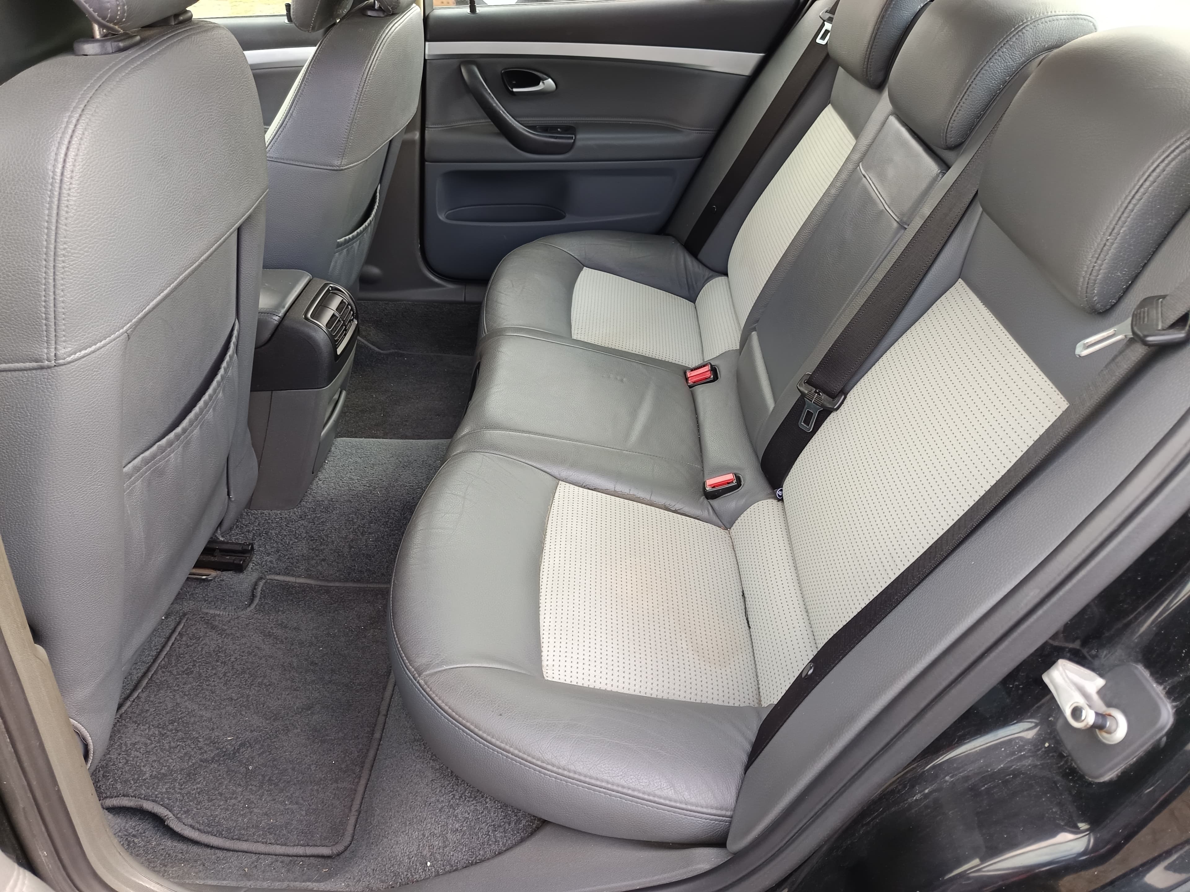 Saab 93 · Ano 2003 — image 30