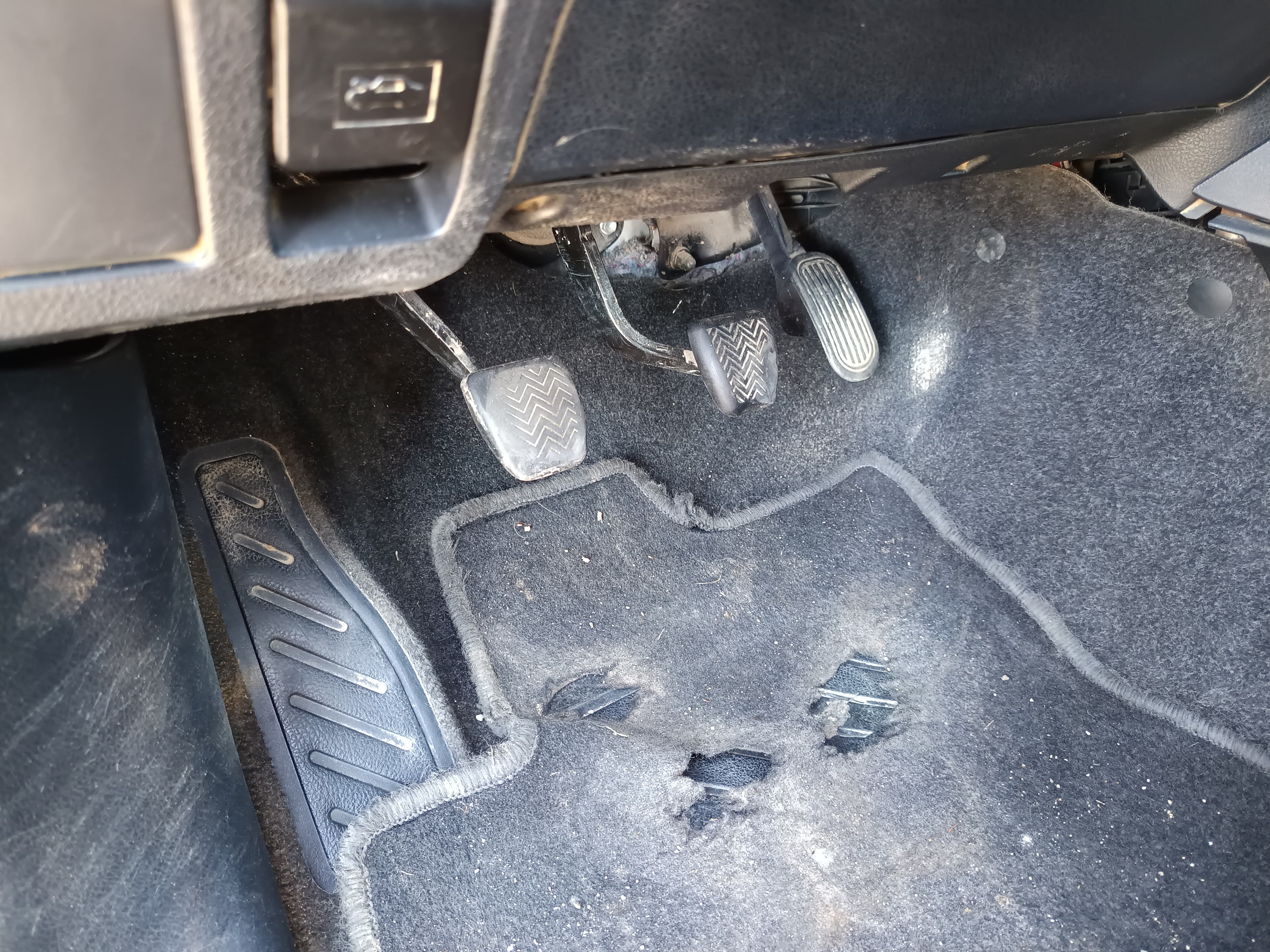 Toyota Hilux · Ano 2018 — imagen 30