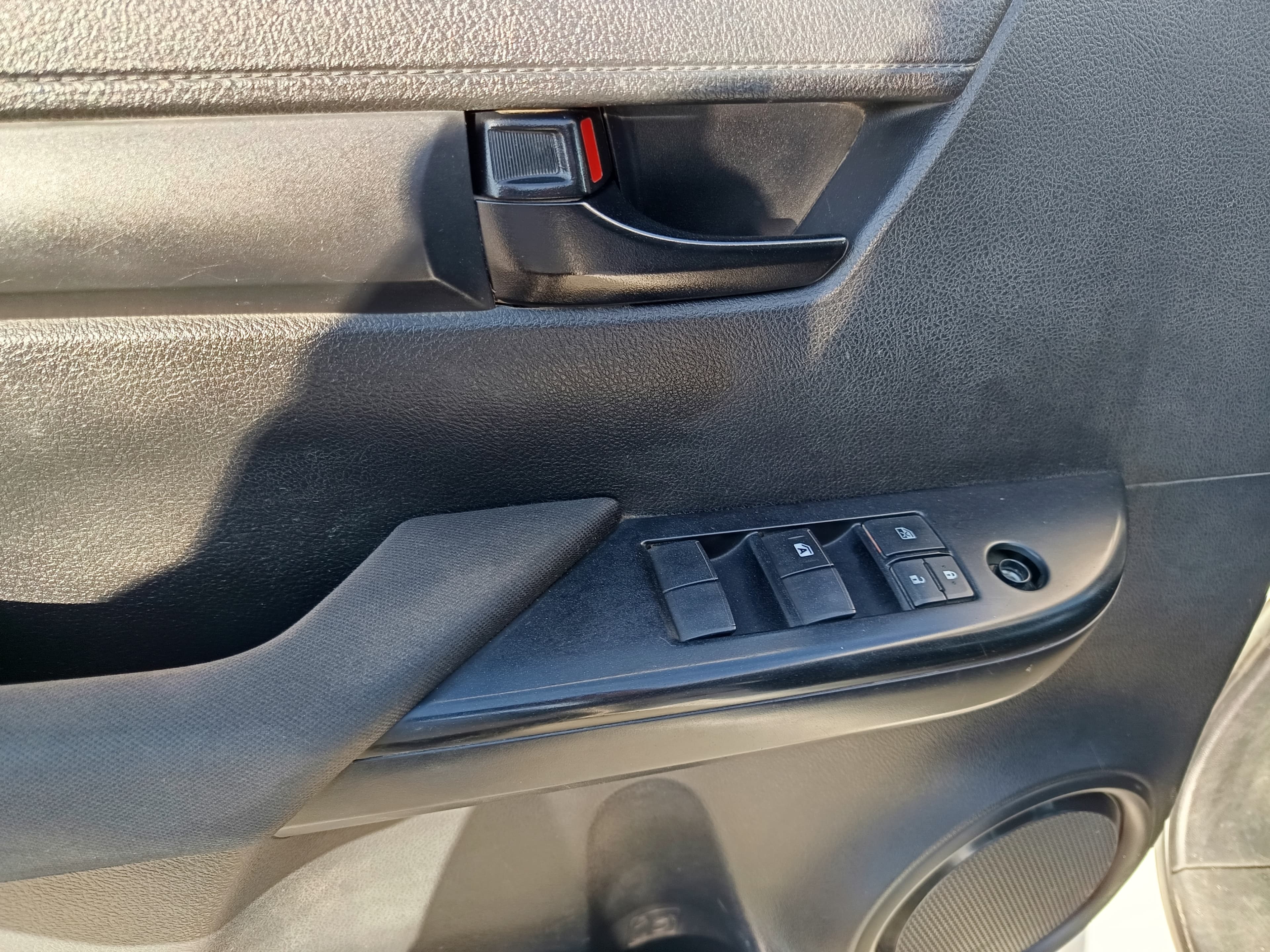 Toyota Hilux · Ano 2018 — imagen 28