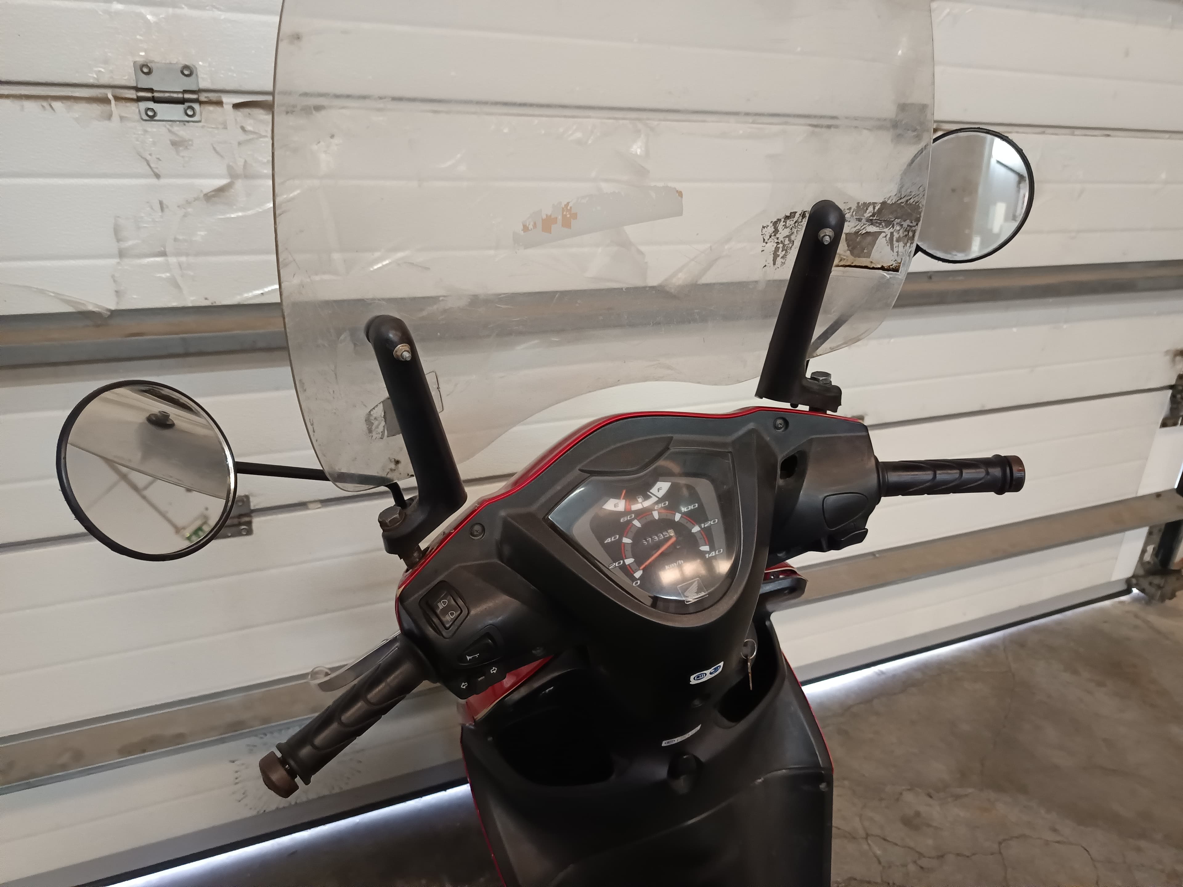 Honda Vision NSC 110 · Ano 2012 — image 10