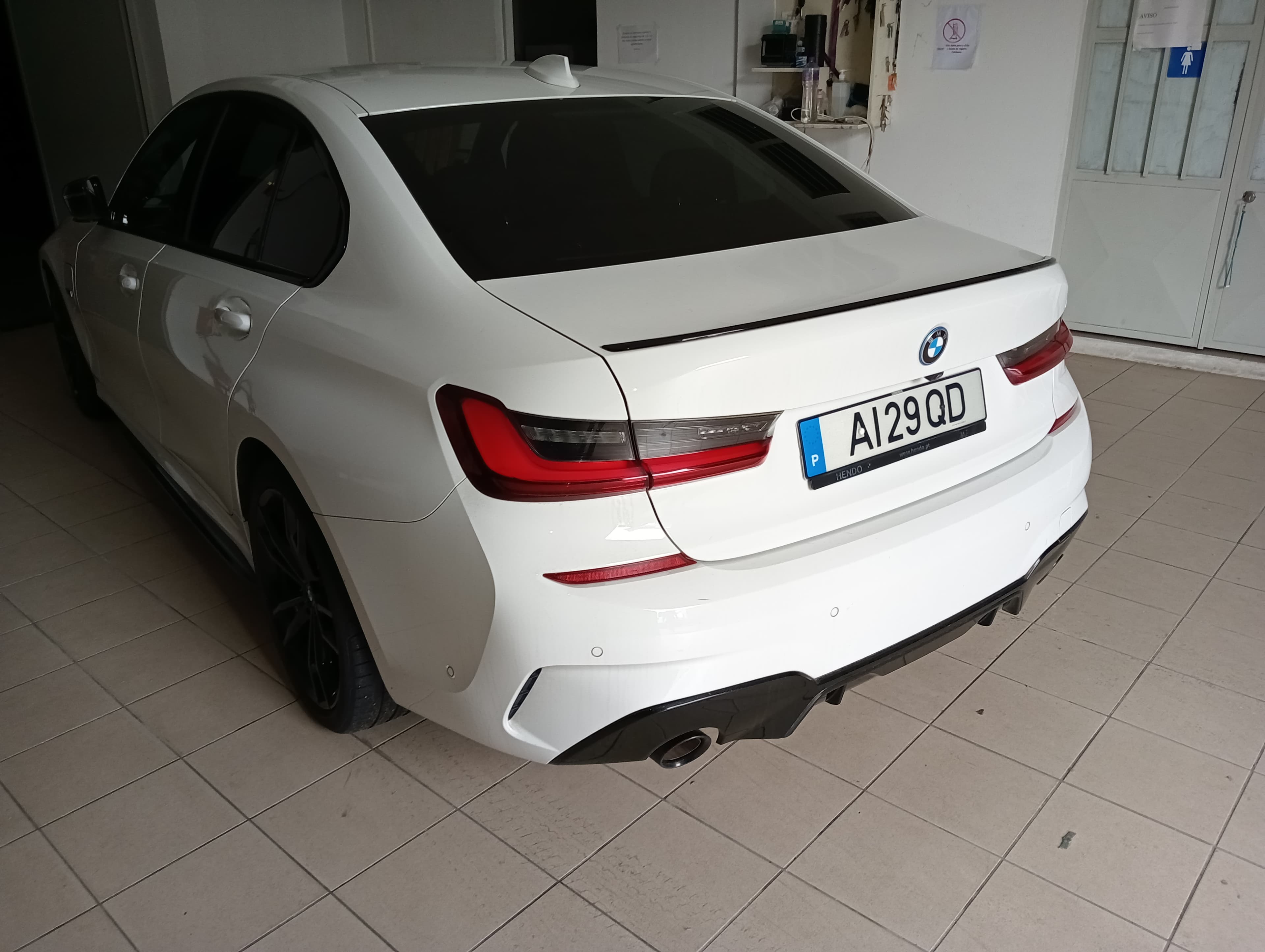 BMW 330E — imagem 4