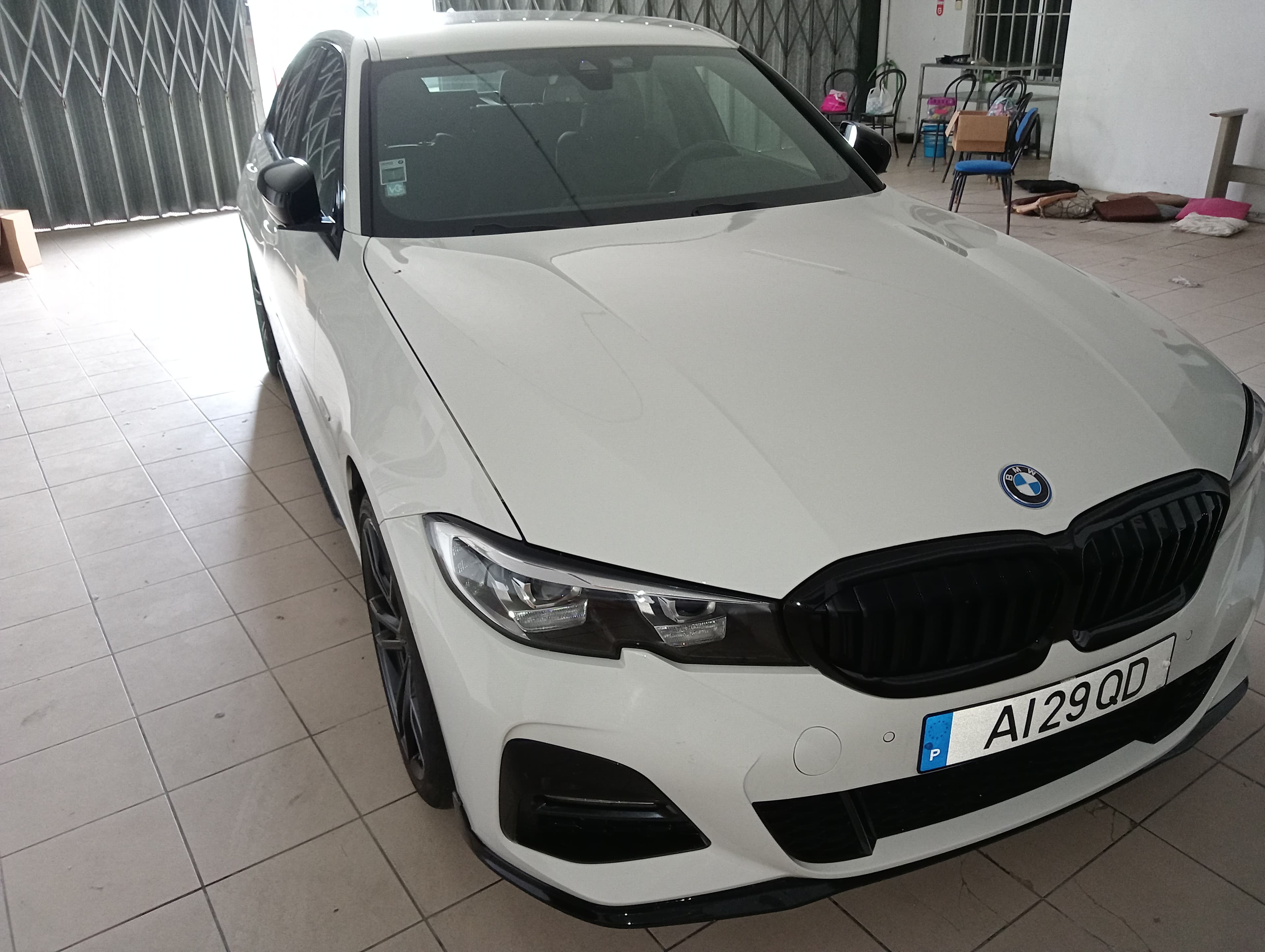BMW 330E — imagem 1