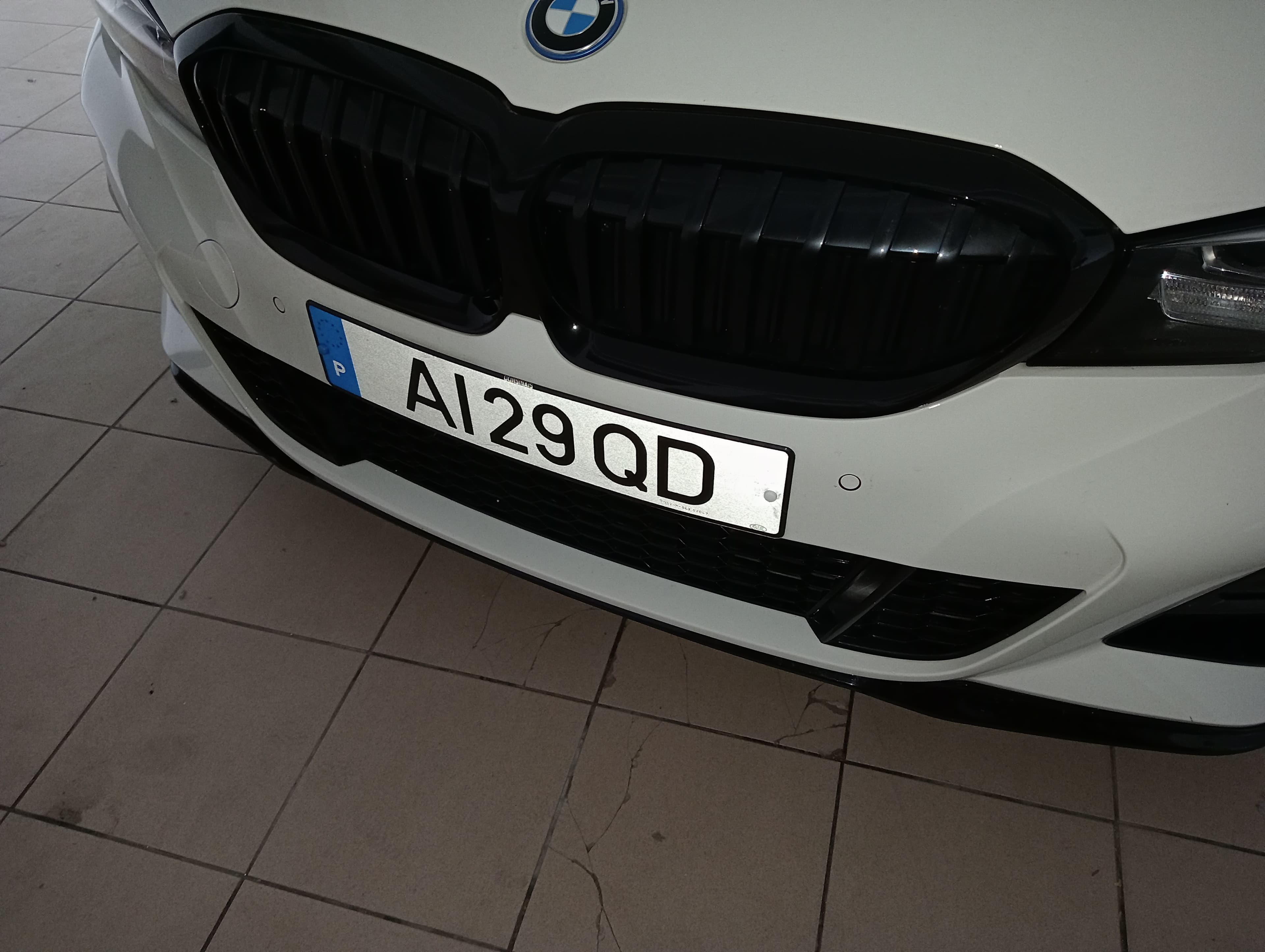 BMW 330E — imagem 3