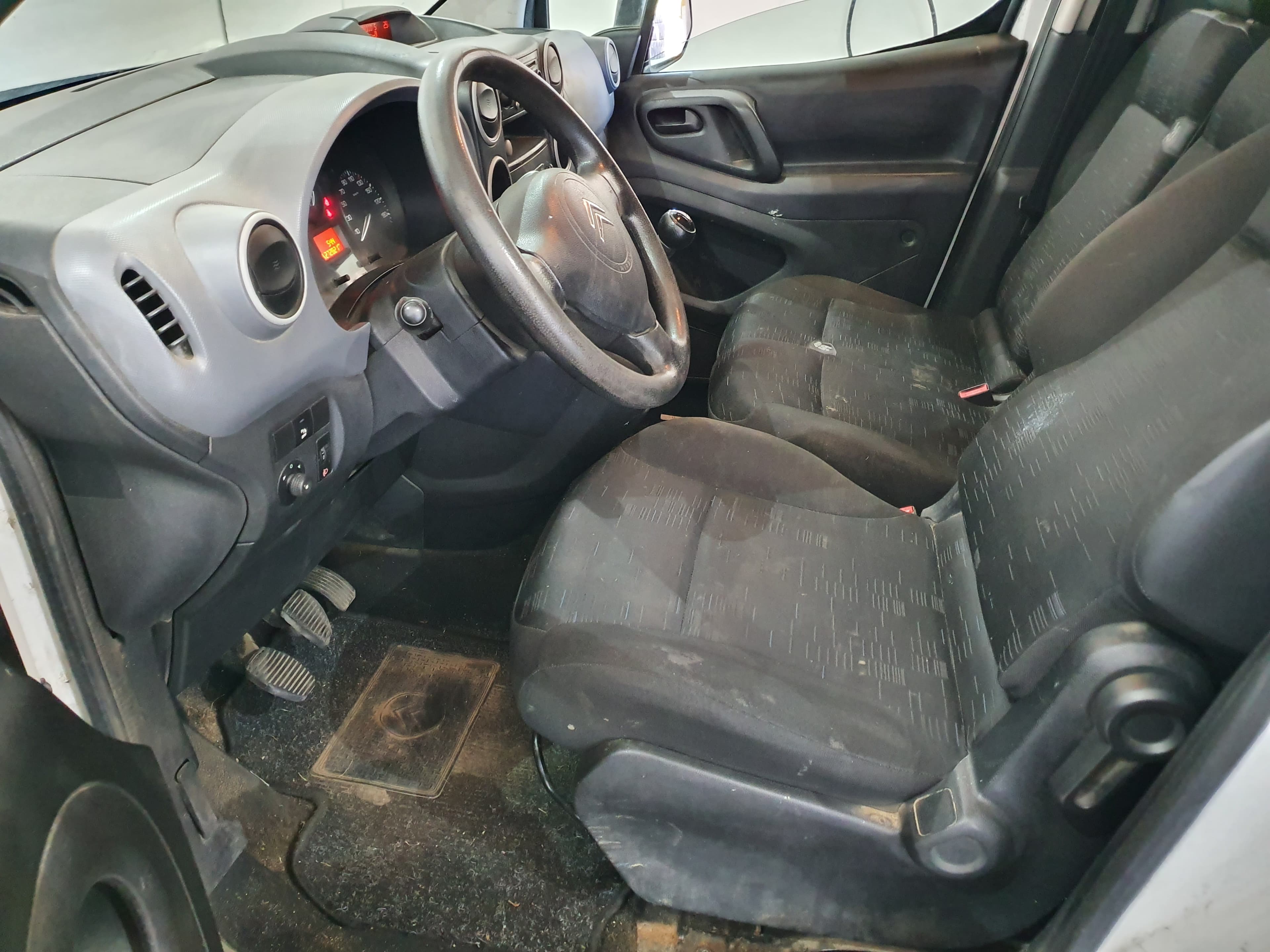 Citroën Berlingo 1.6 HDI · Ano 2011 — image 27