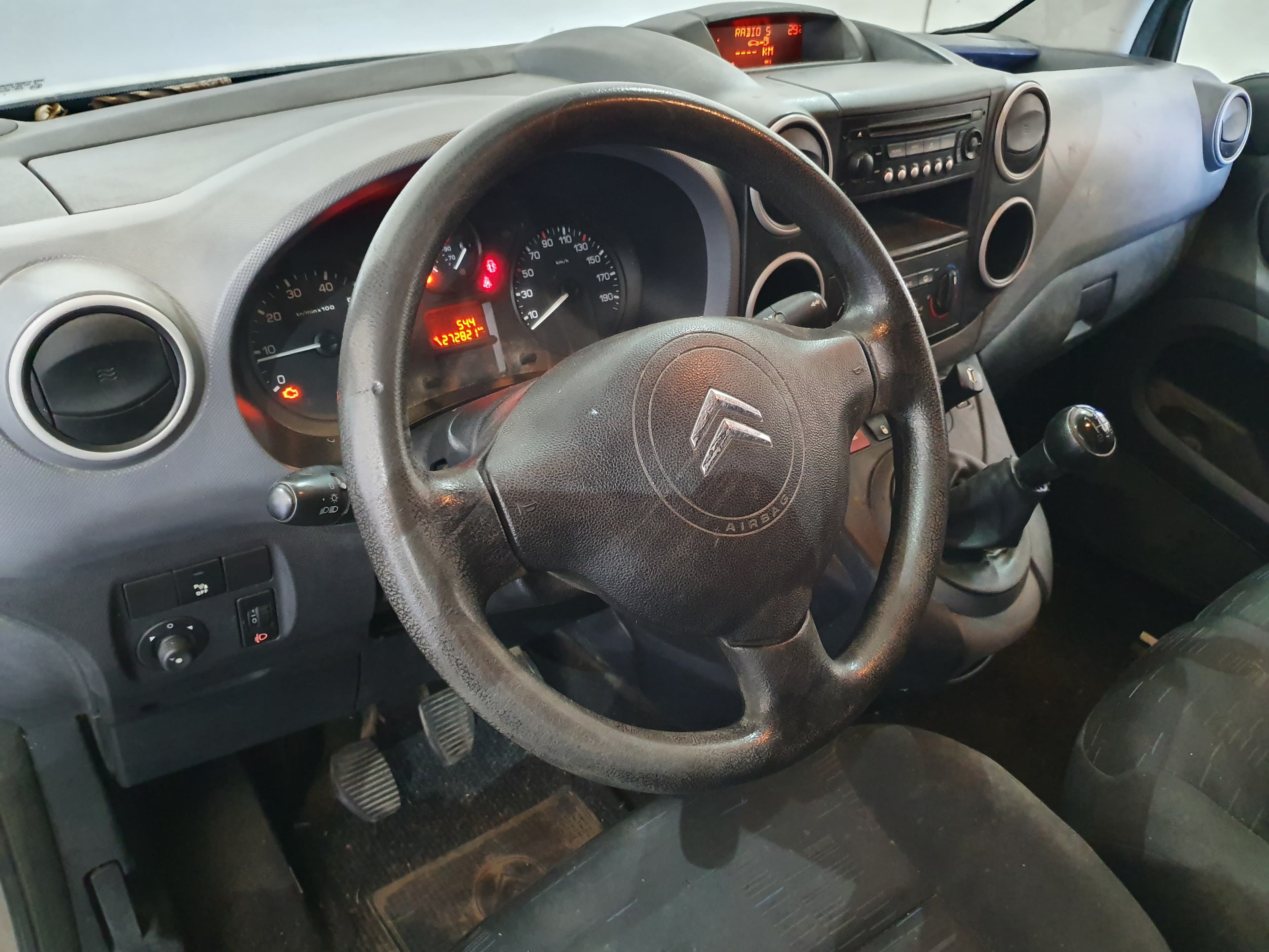 Citroën Berlingo 1.6 HDI · Ano 2011 — image 29