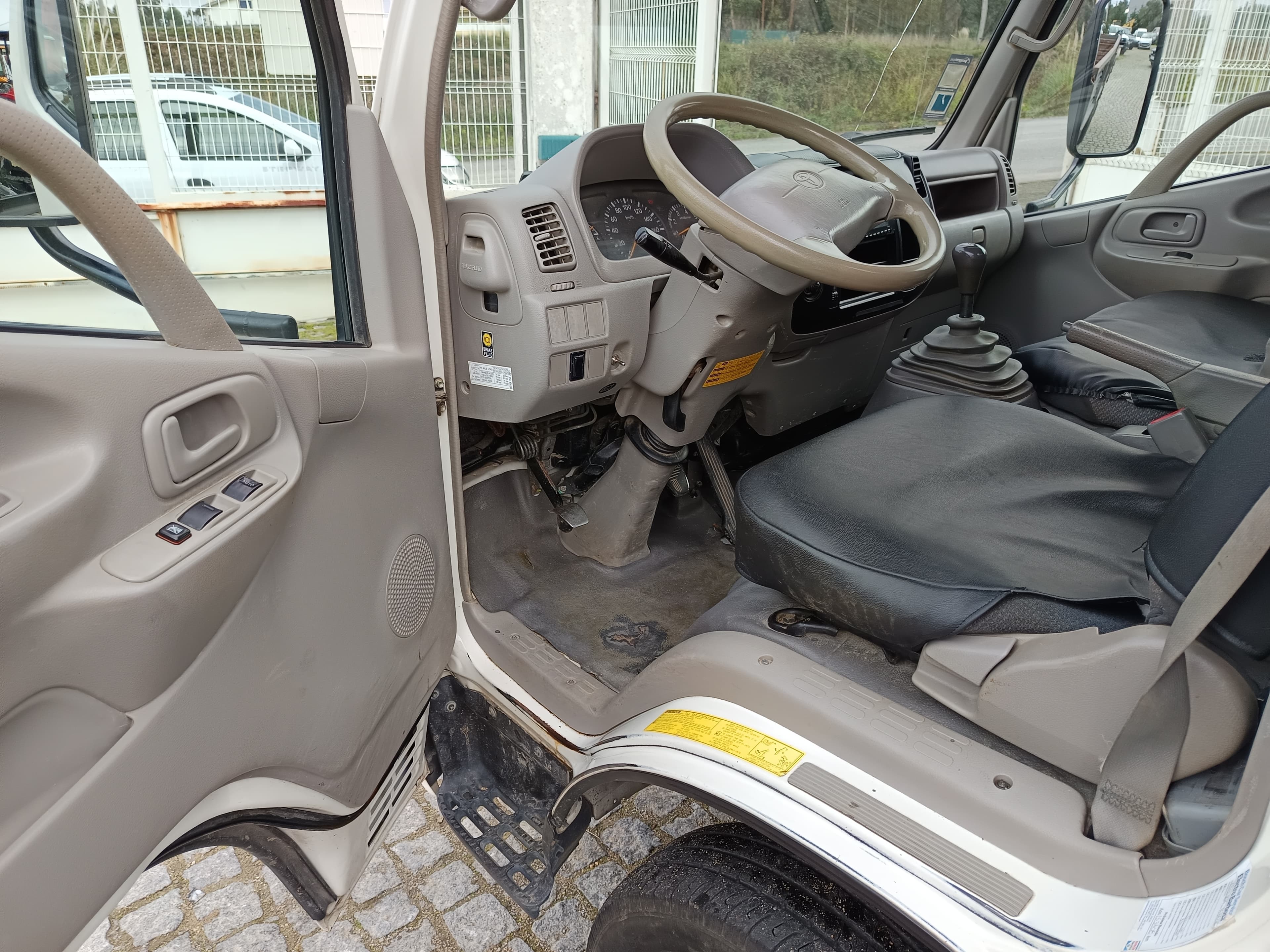 Toyota Dyna M35.33 · Ano 2011 — imagen 17