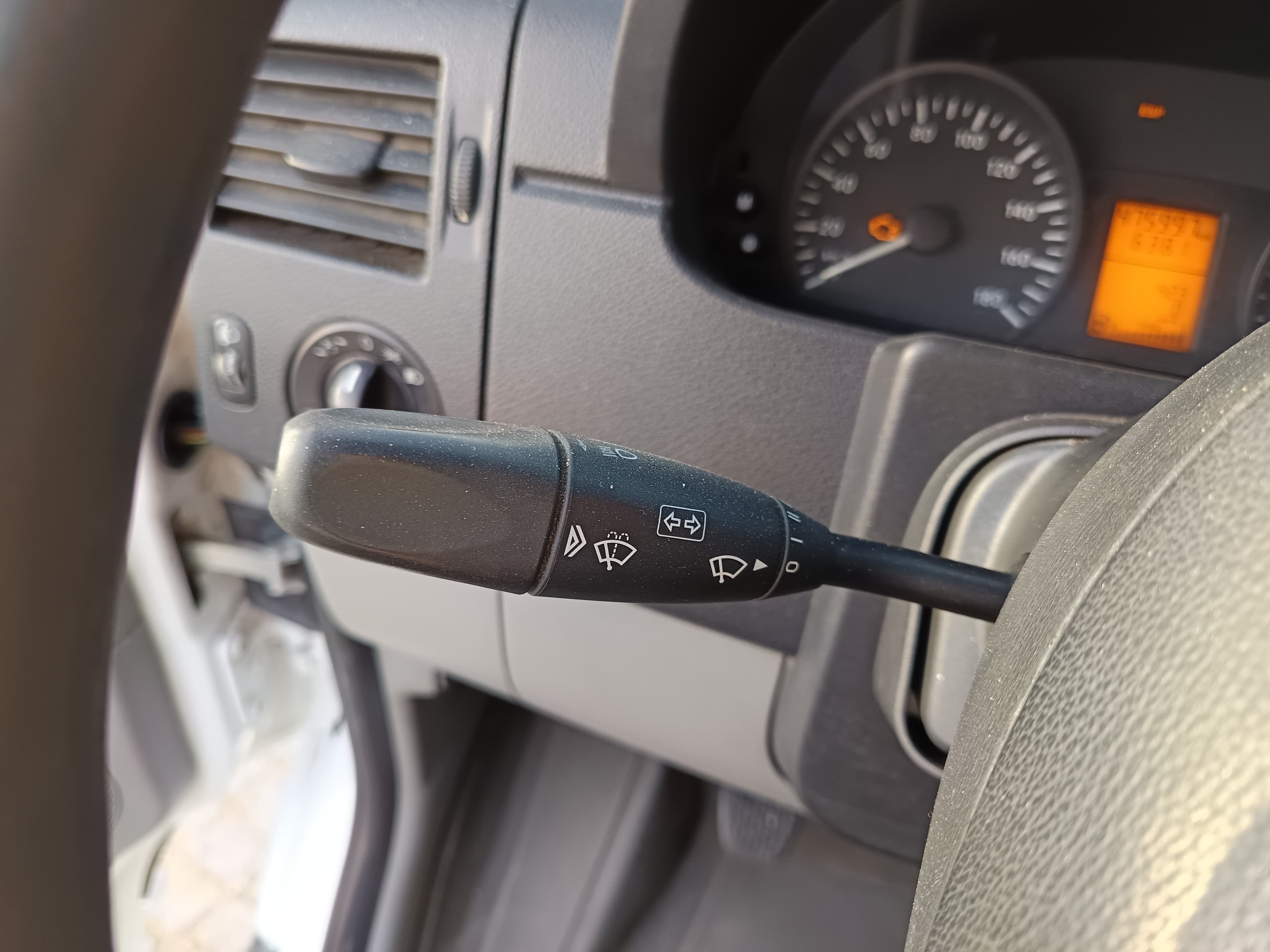 Mercedes-Benz Sprinter 209 CDI · Ano 2009 — imagem 37