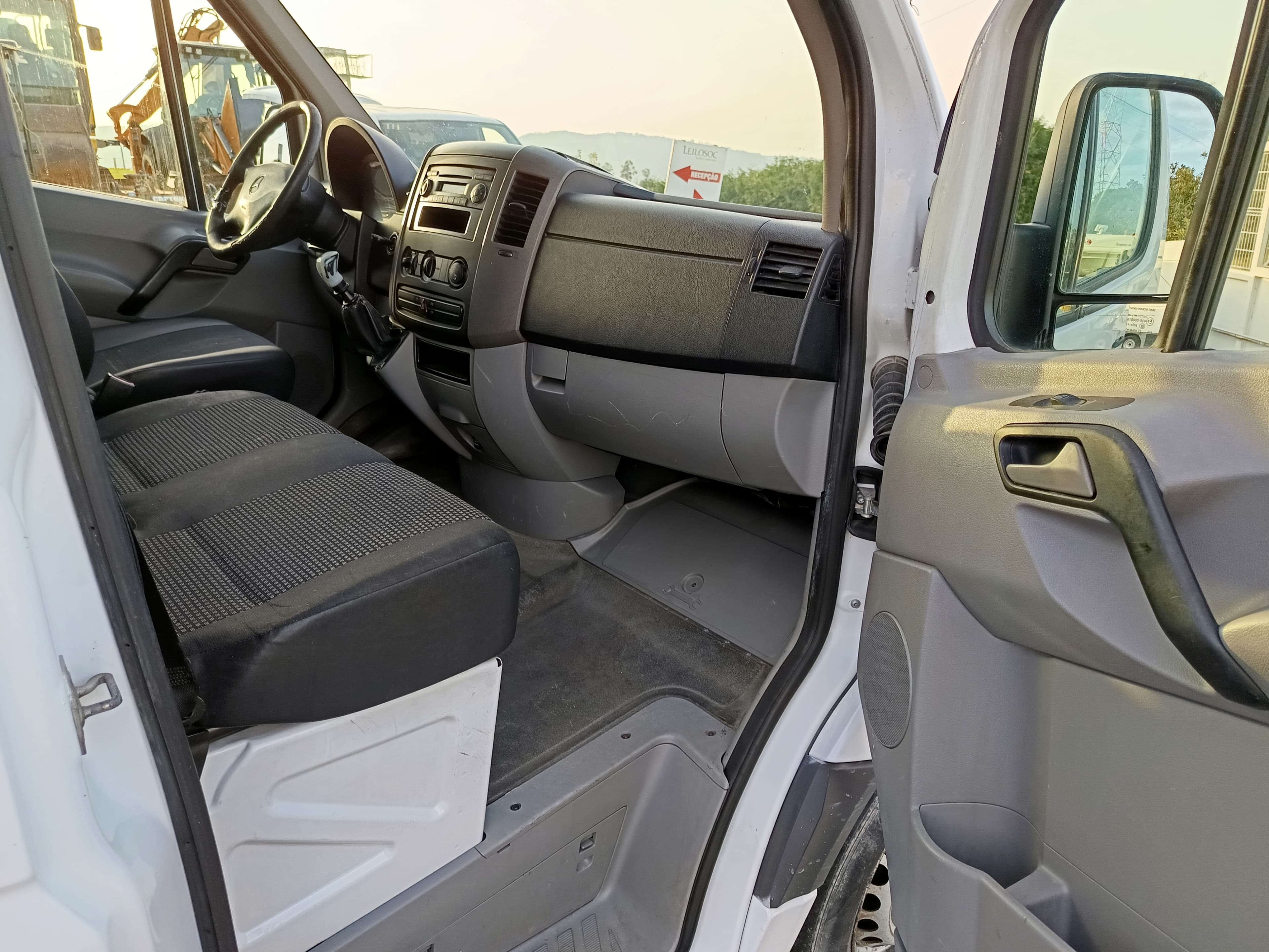 Mercedes-Benz Sprinter 209 CDI · Ano 2009 — imagem 23