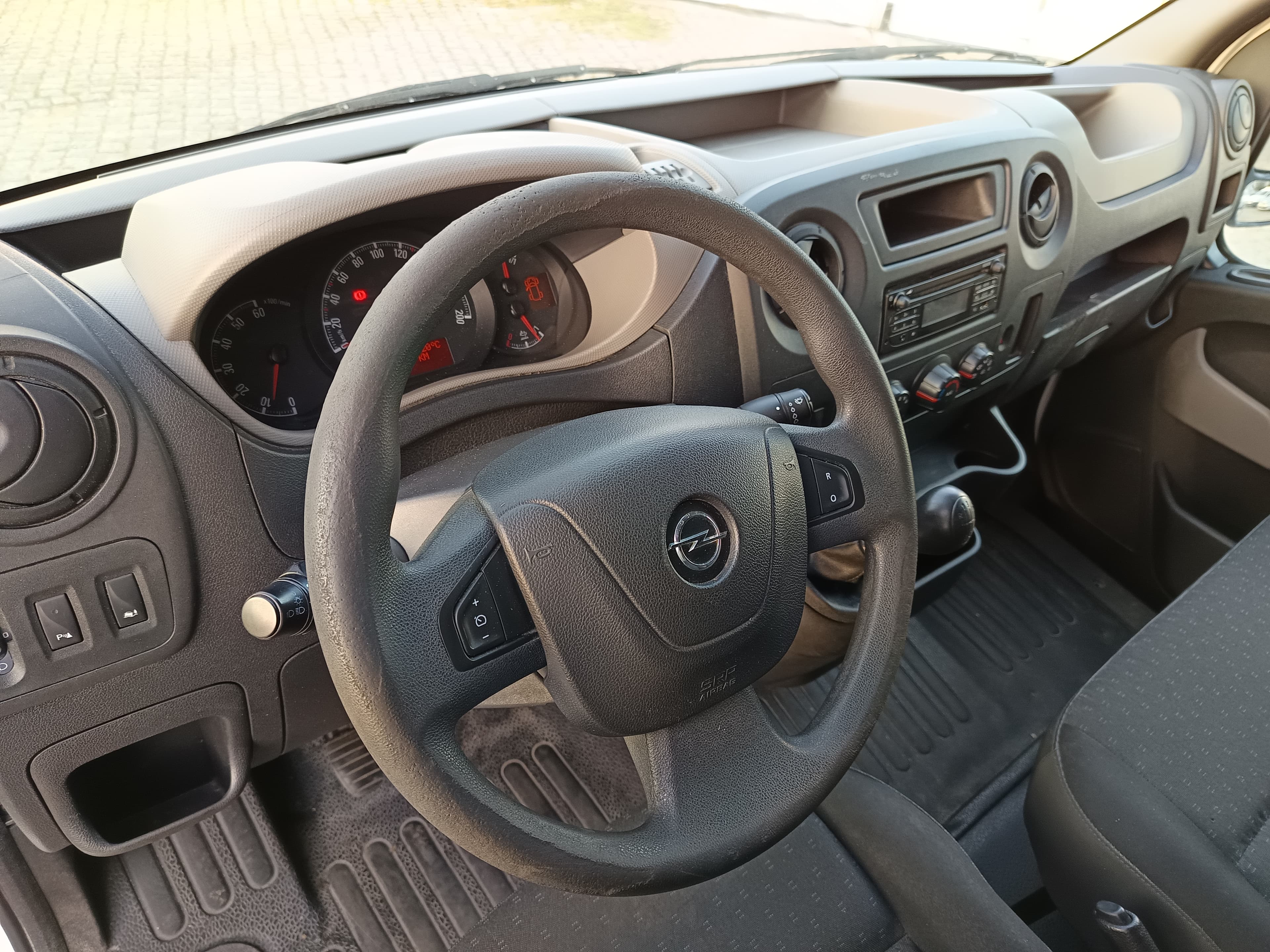 Opel Movano · Ano 2017 — imagen 37