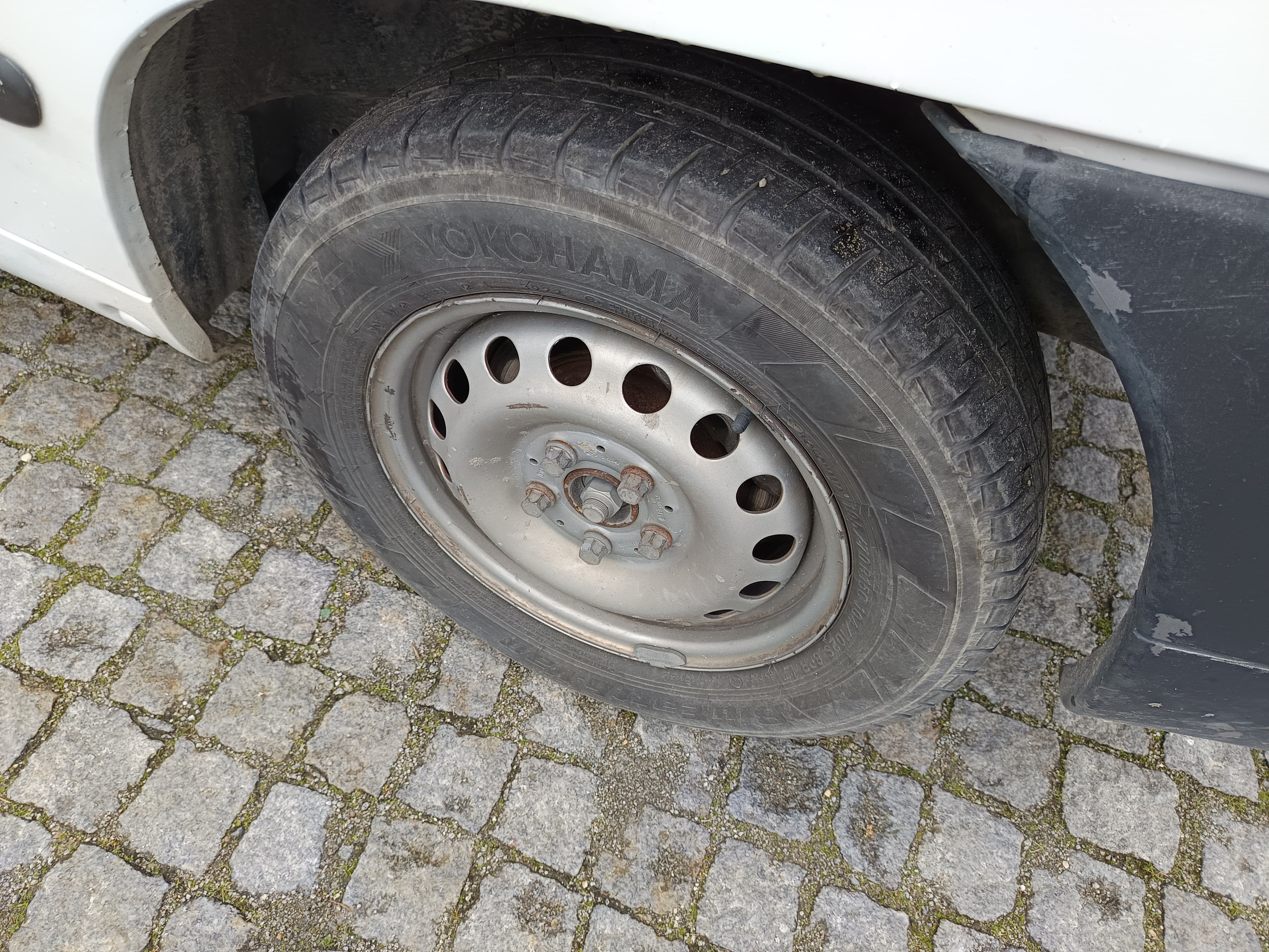 Mercedes-Benz 110 · Ano 2000 — imagem 12