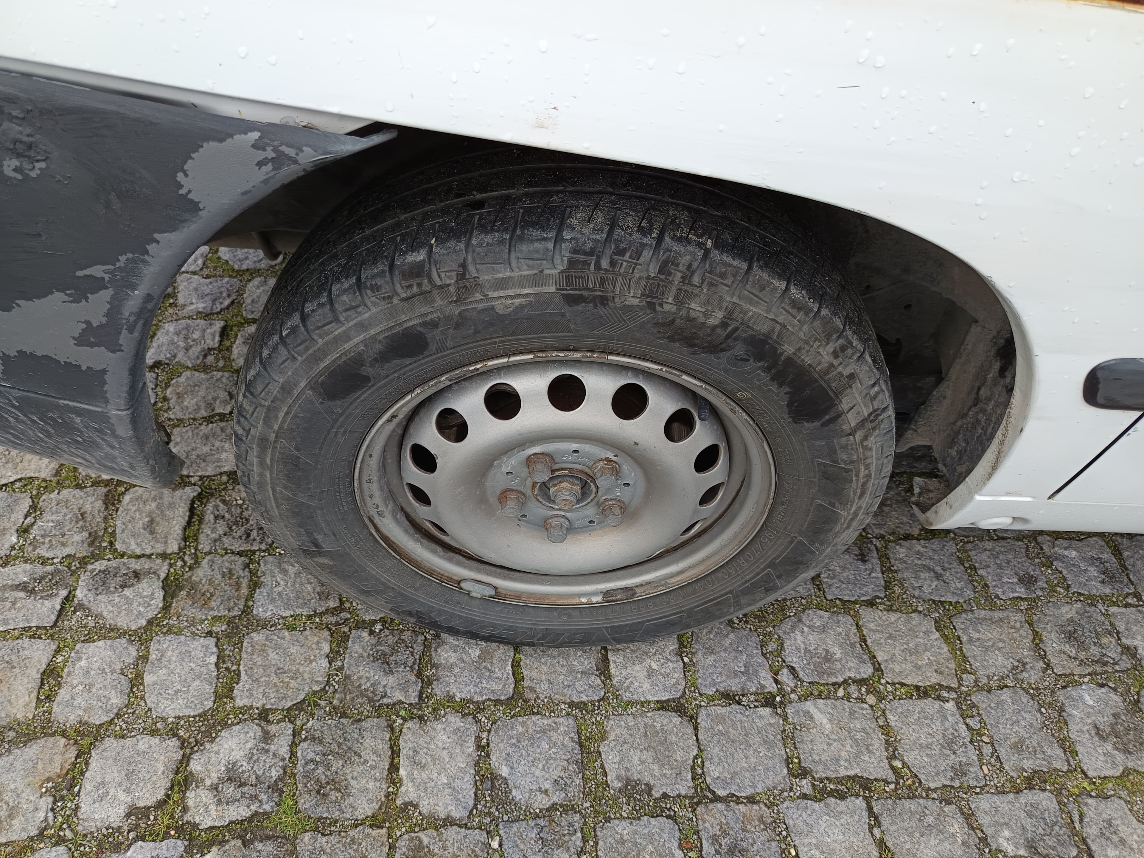 Mercedes-Benz 110 · Ano 2000 — imagem 10