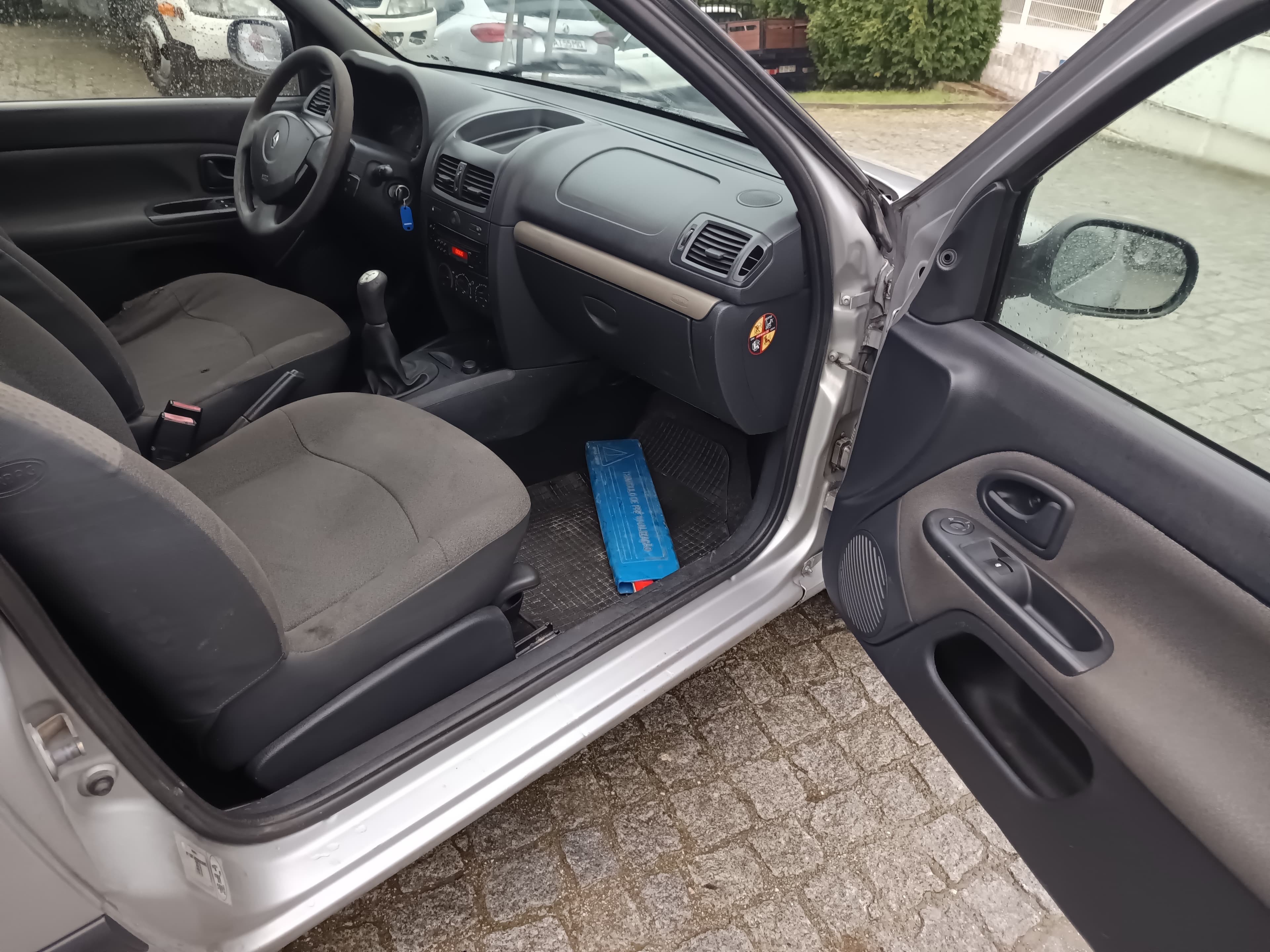 Renault Clio — imagem 18