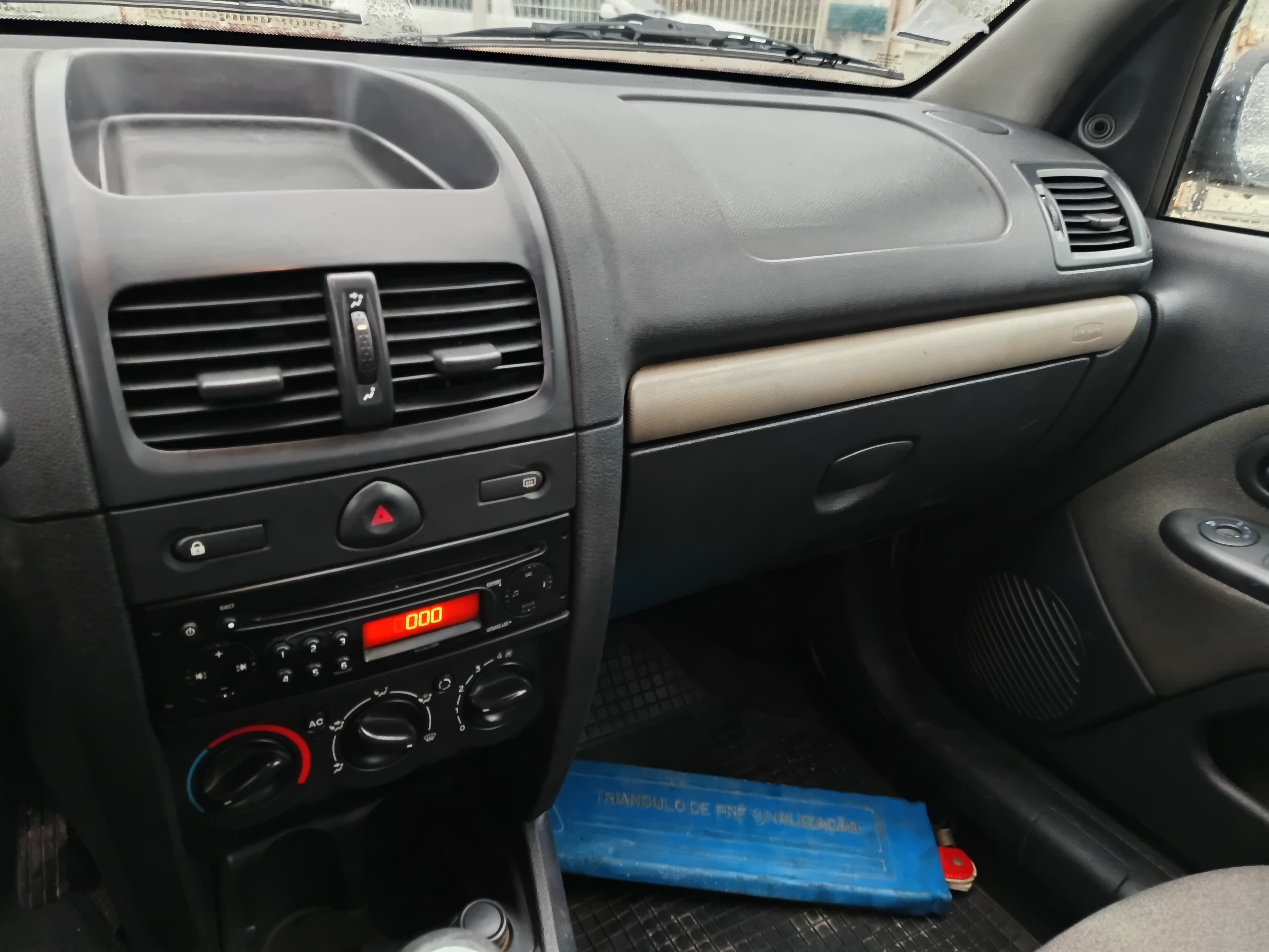 Renault Clio — imagem 27