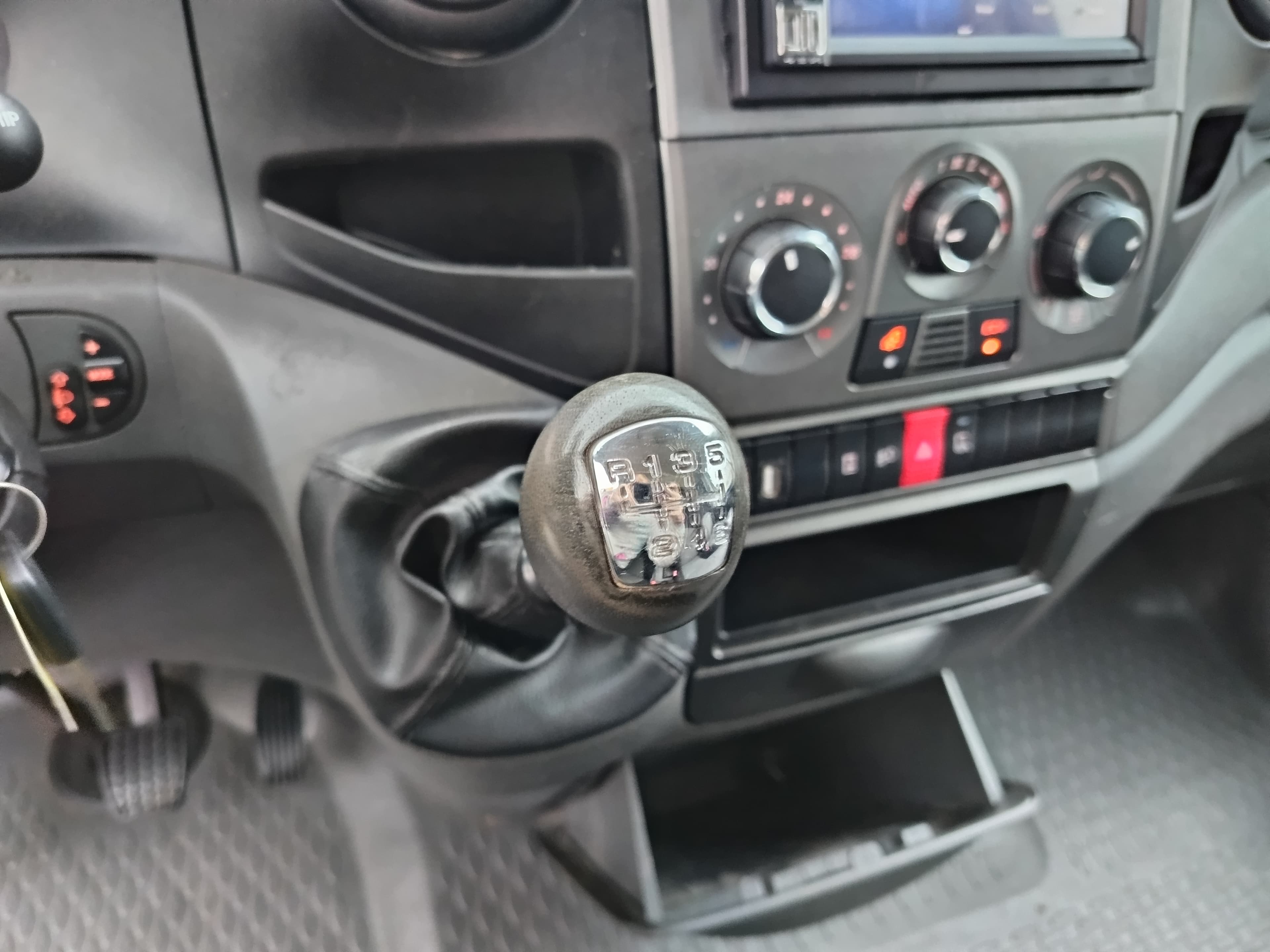 Iveco Daily · Ano 2014 — imagem 30