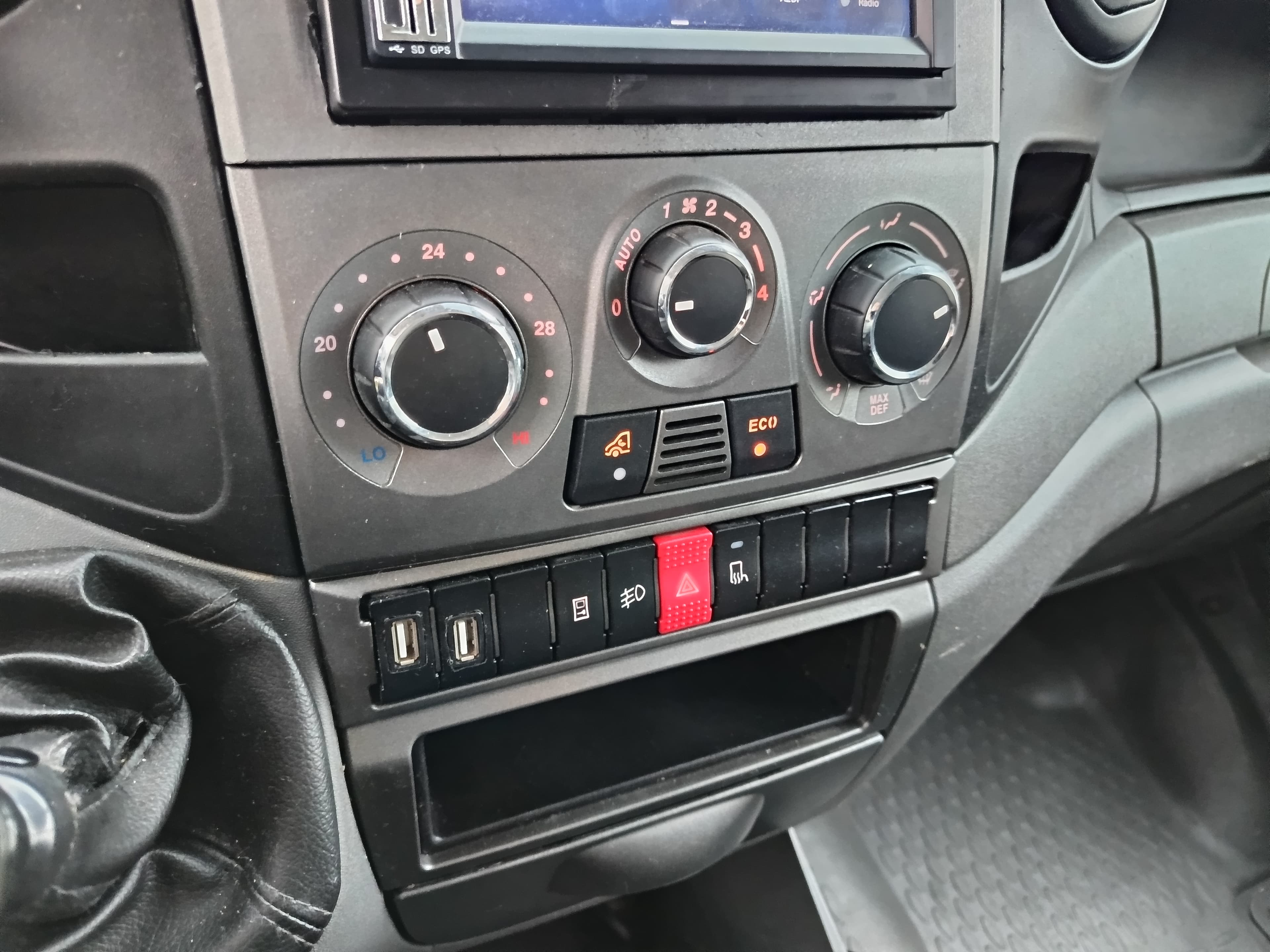 Iveco Daily · Ano 2014 — imagem 29
