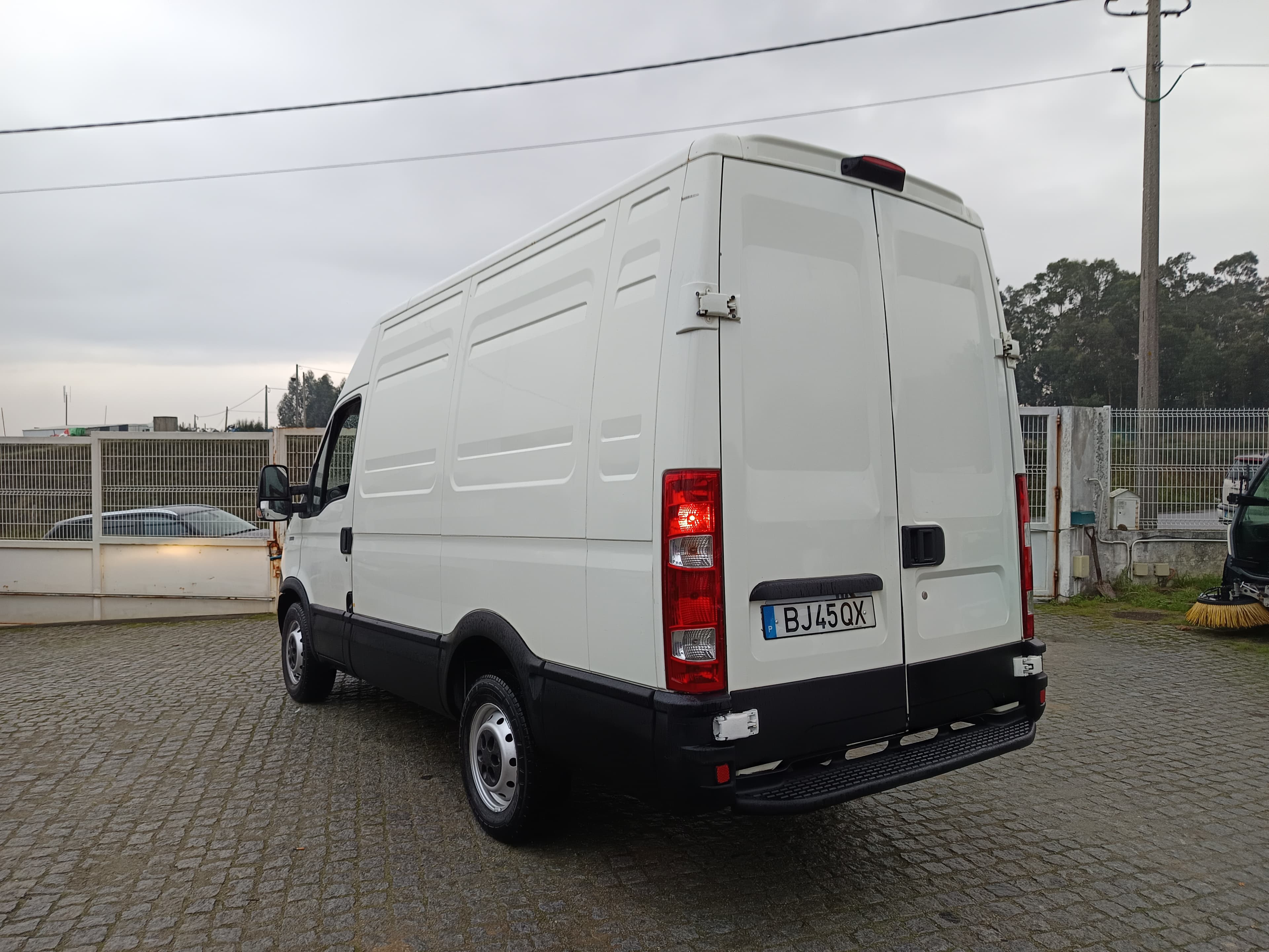 Iveco Daily · Ano 2014 — imagem 6