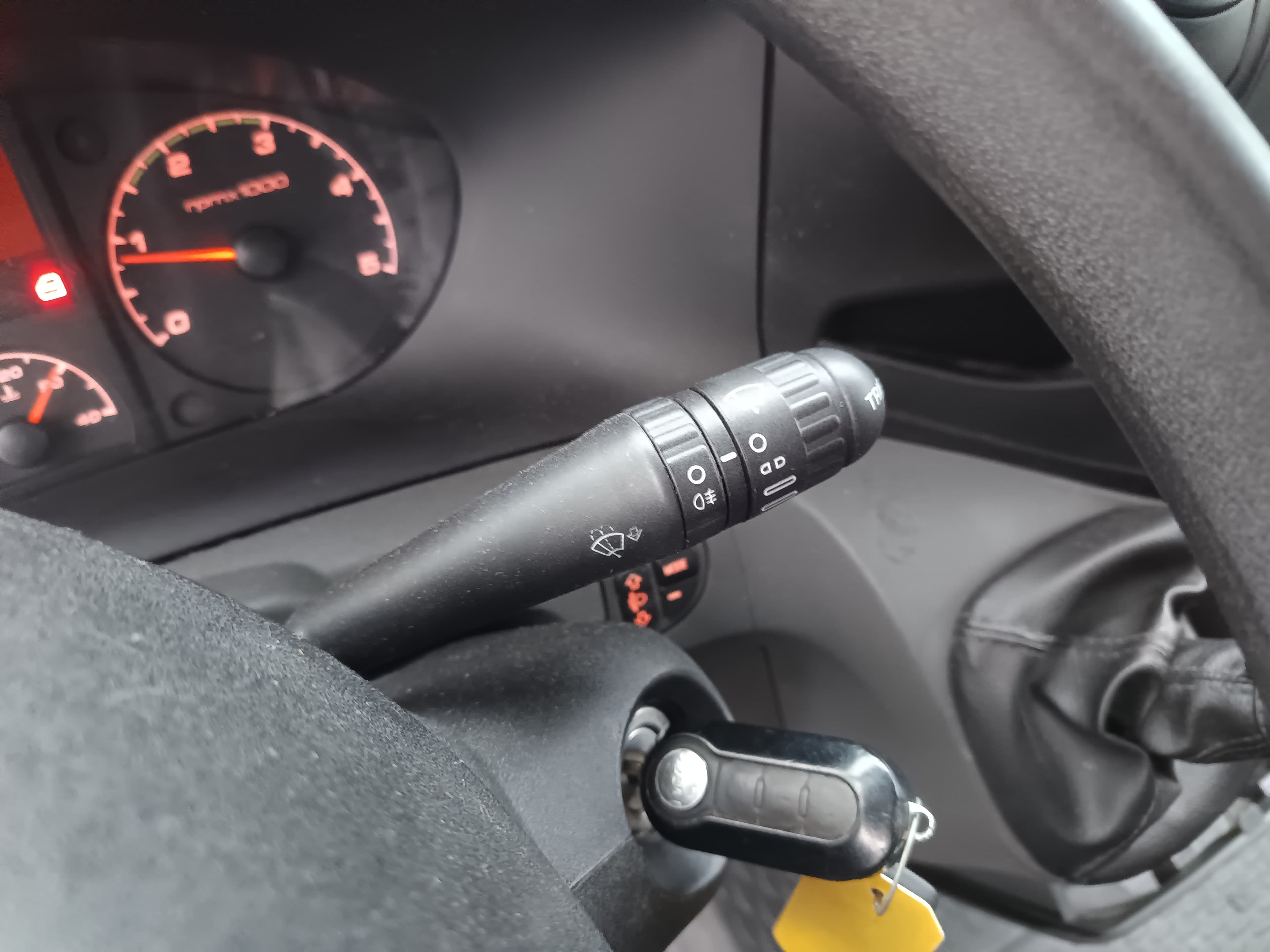 Iveco Daily · Ano 2014 — imagem 31